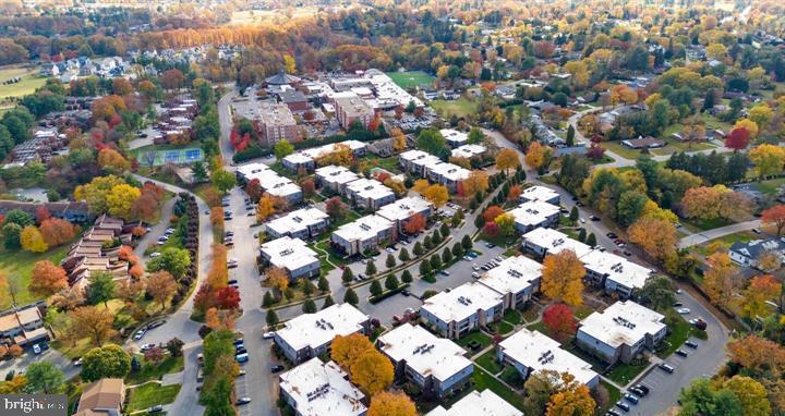 STEVENSON VILLAGE CONDO - Residential Lease