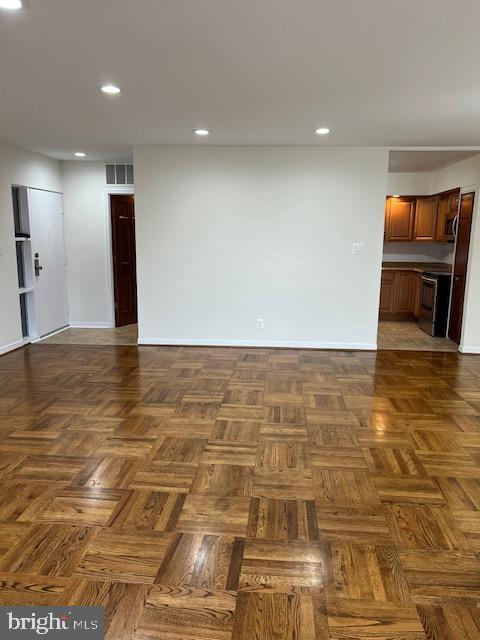 STEVENSON VILLAGE CONDO - Residential Lease