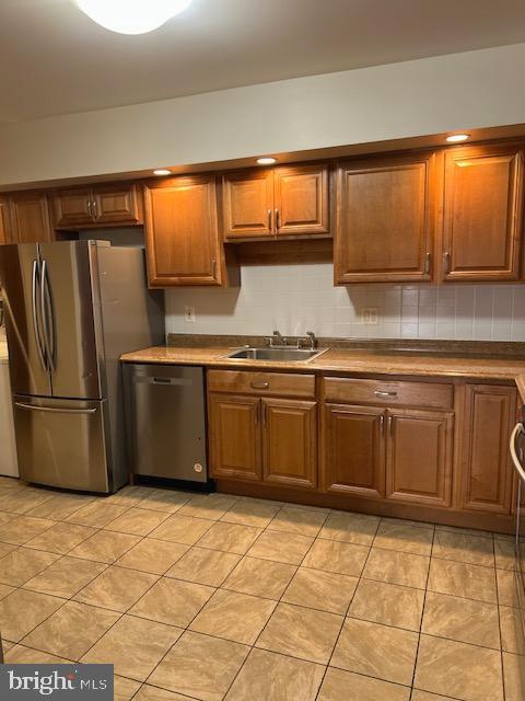 STEVENSON VILLAGE CONDO - Residential Lease