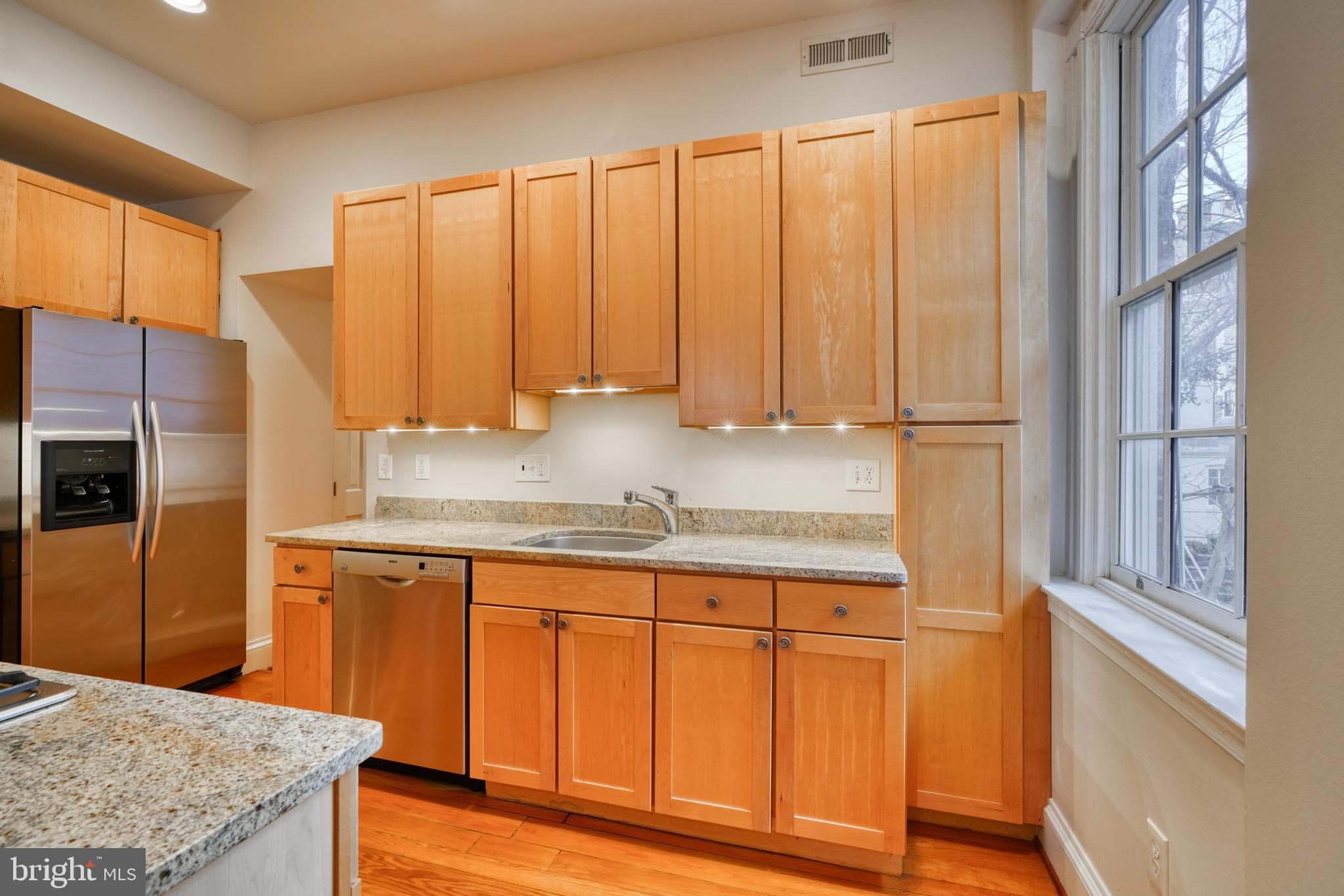 MOUNT VERNON PLACE HISTORIC DISTRICT - Residential Lease