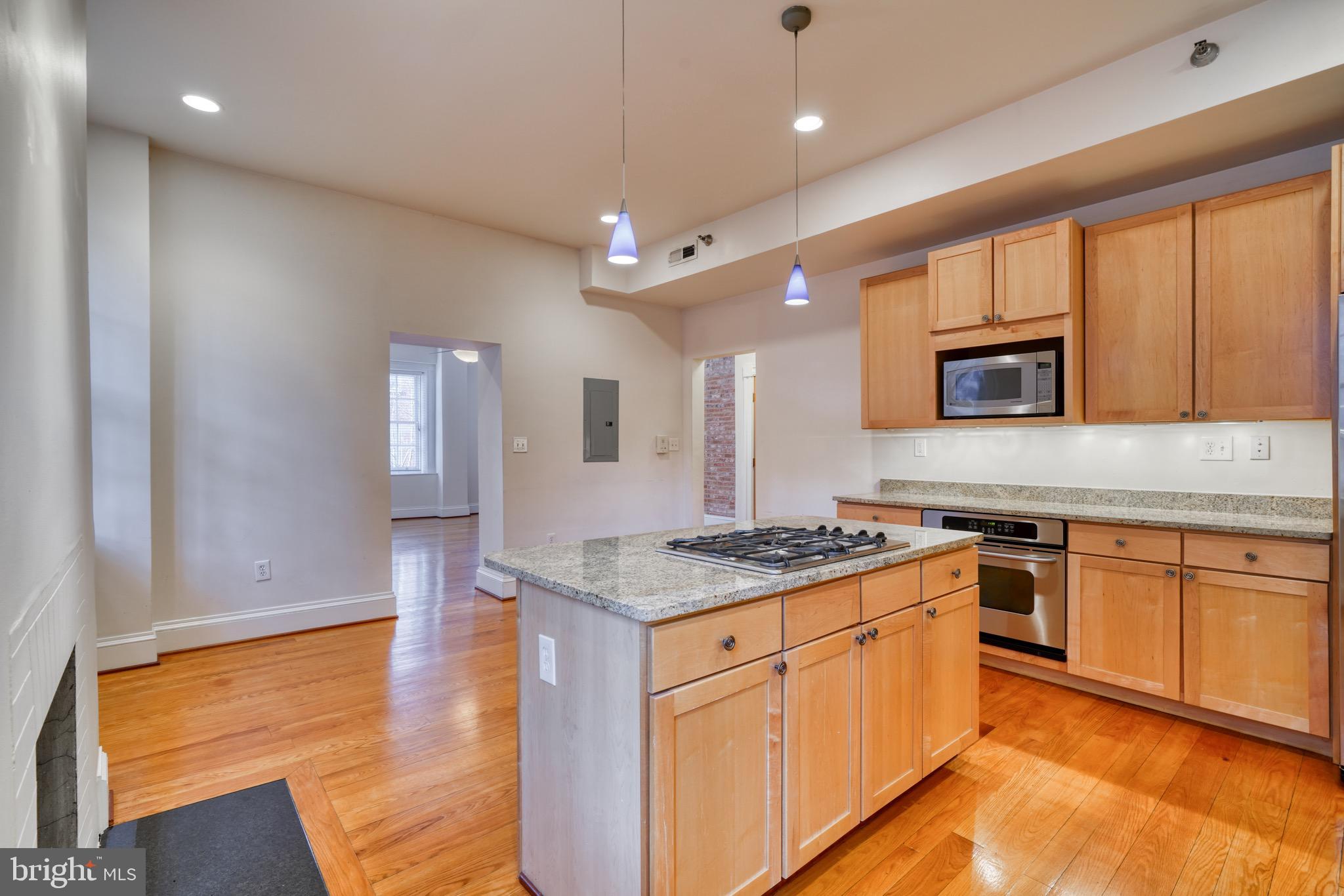 MOUNT VERNON PLACE HISTORIC DISTRICT - Residential Lease