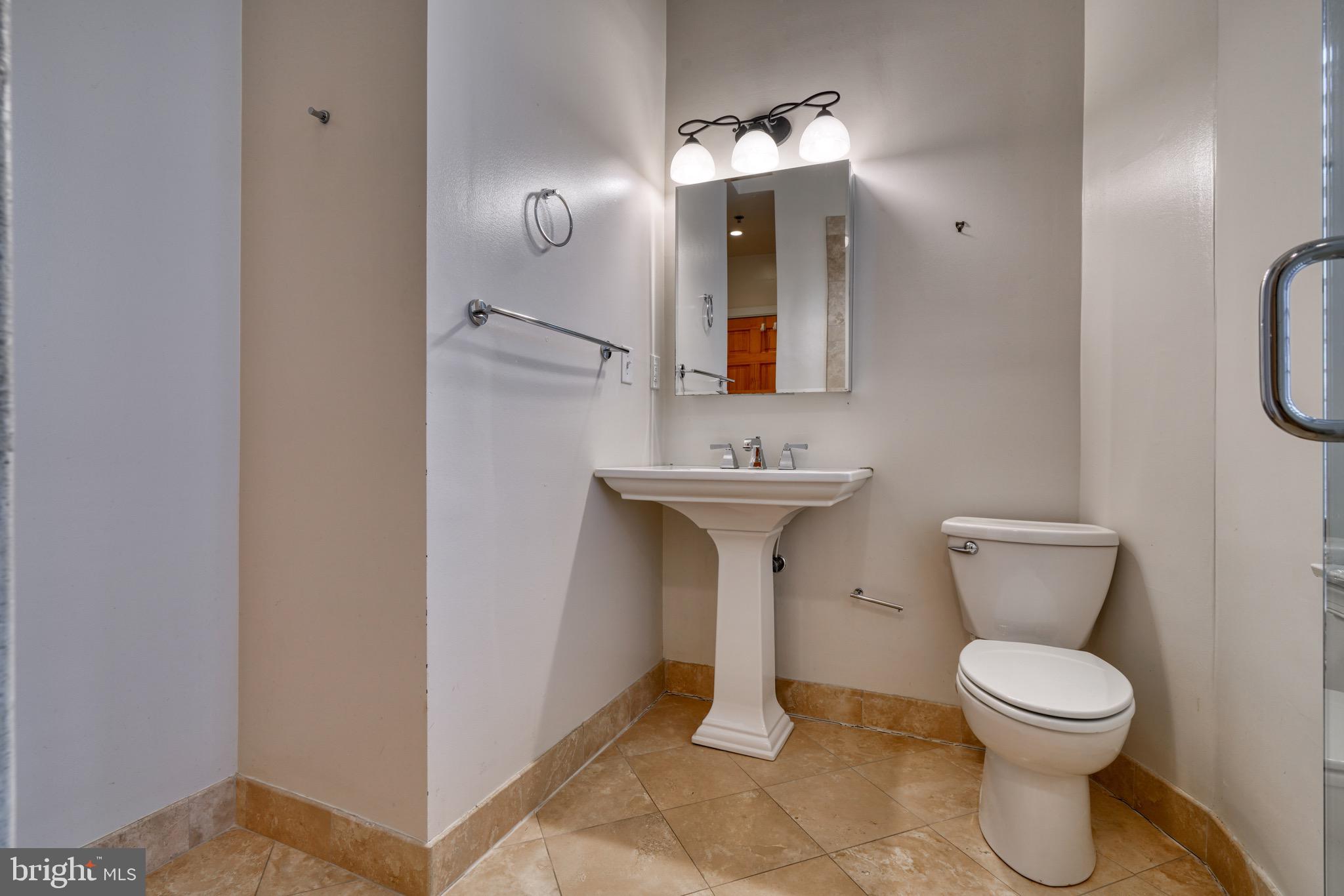 MOUNT VERNON PLACE HISTORIC DISTRICT - Residential Lease