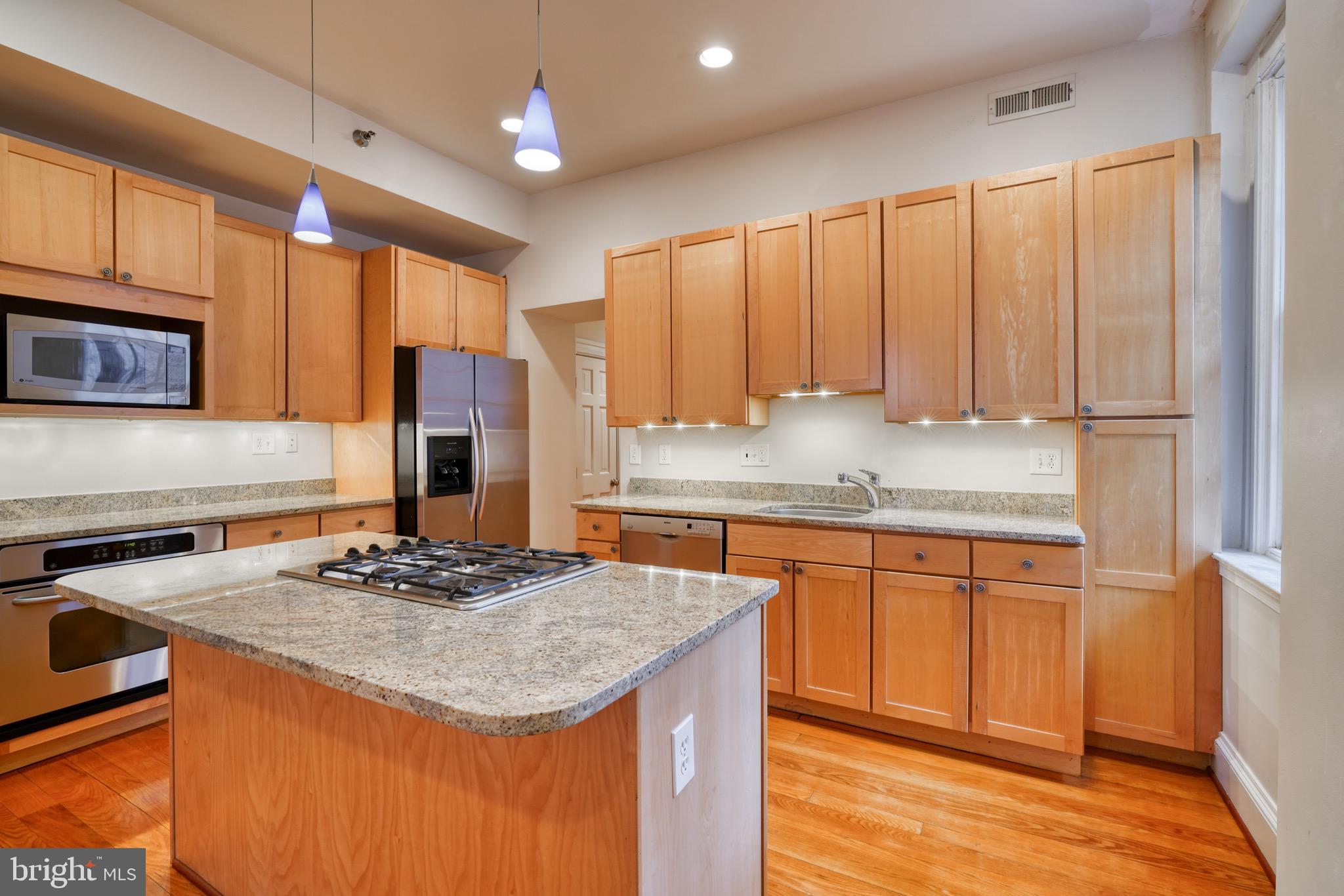 MOUNT VERNON PLACE HISTORIC DISTRICT - Residential Lease