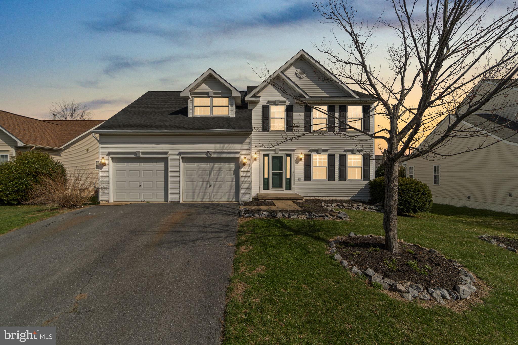 NORTH CROSSING - Residential