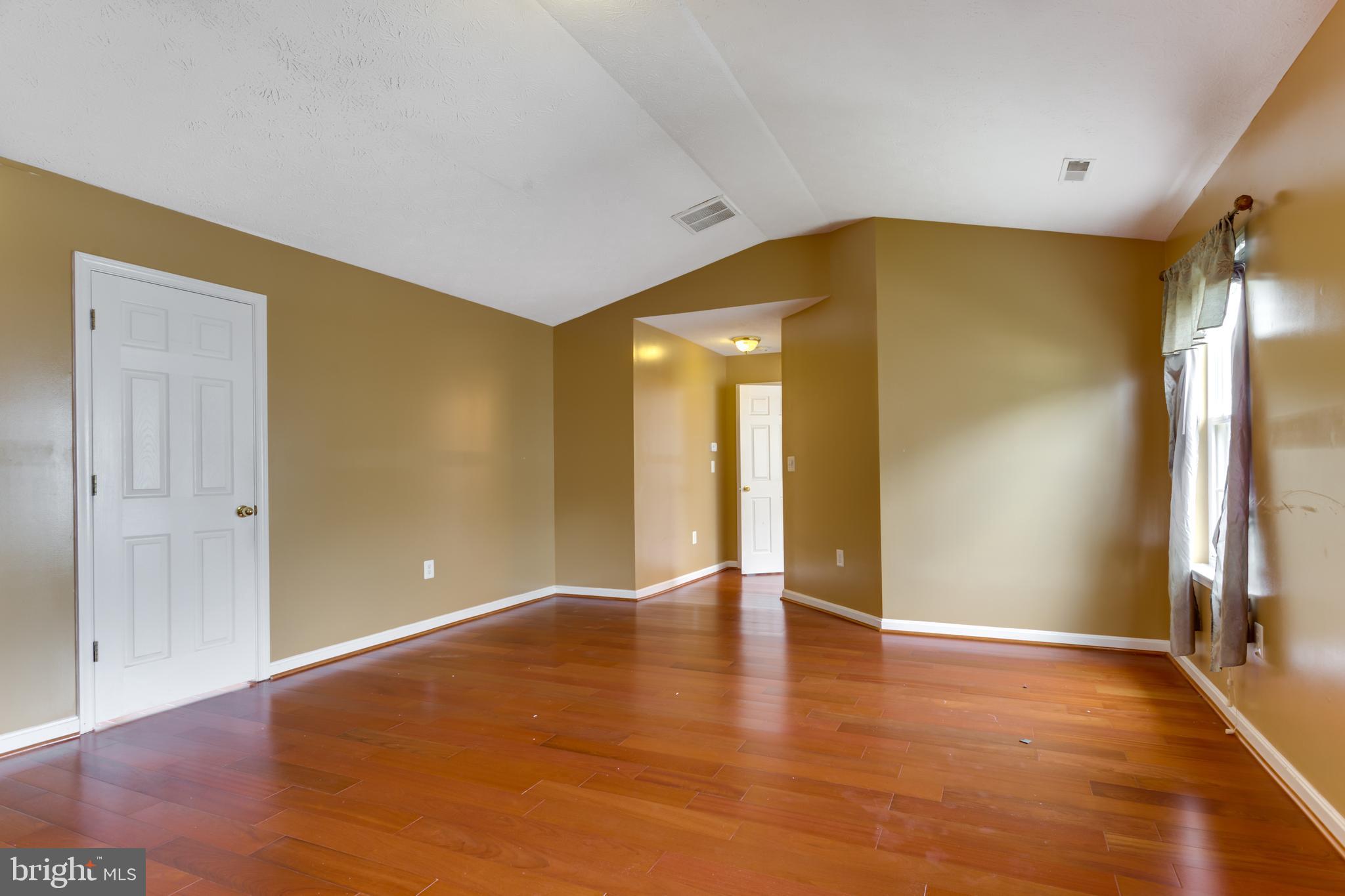 WINDSOR MILL SUB - Residential Lease