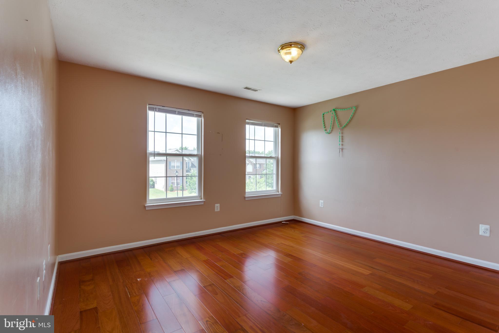 WINDSOR MILL SUB - Residential Lease