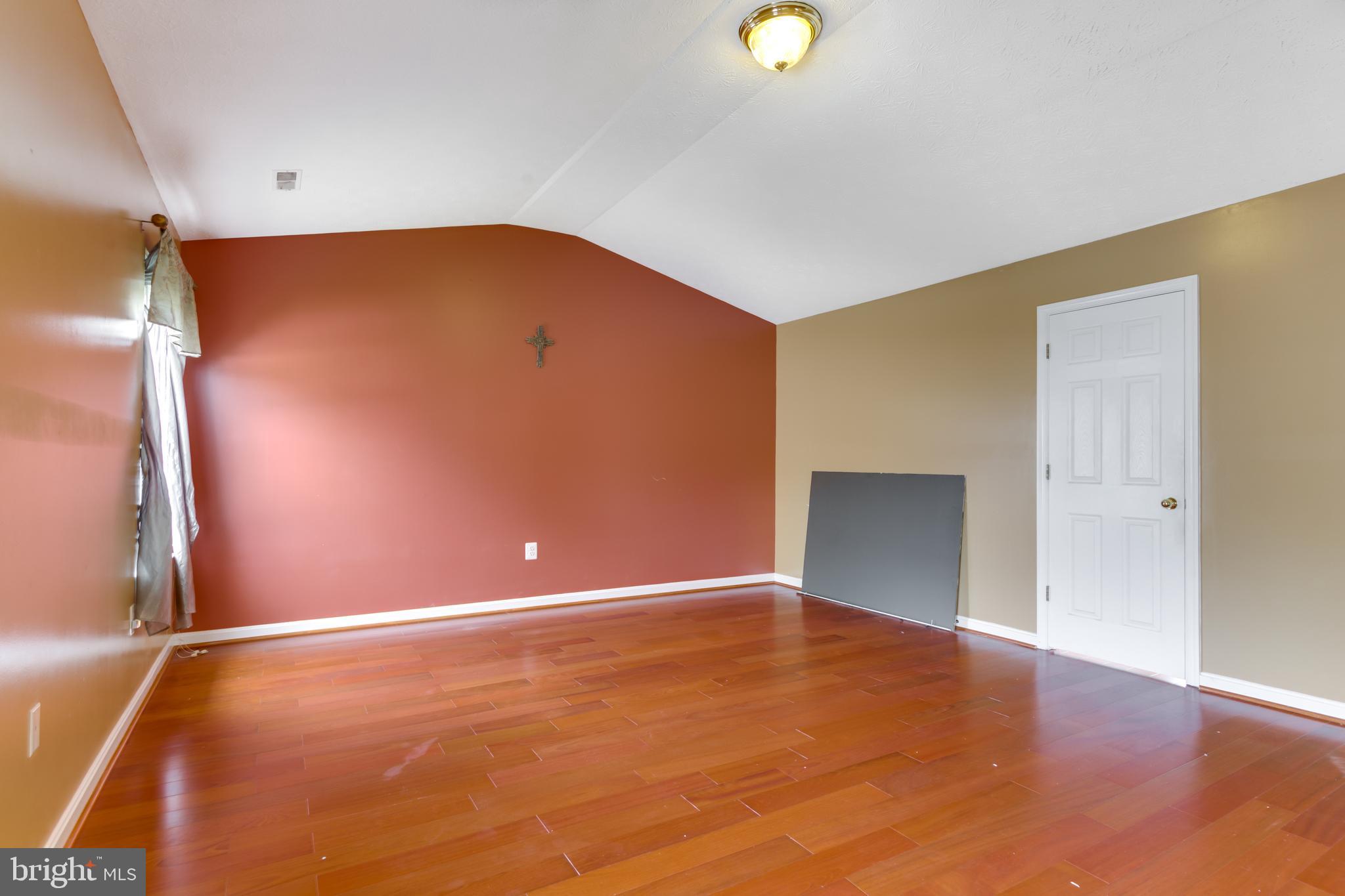 WINDSOR MILL SUB - Residential Lease