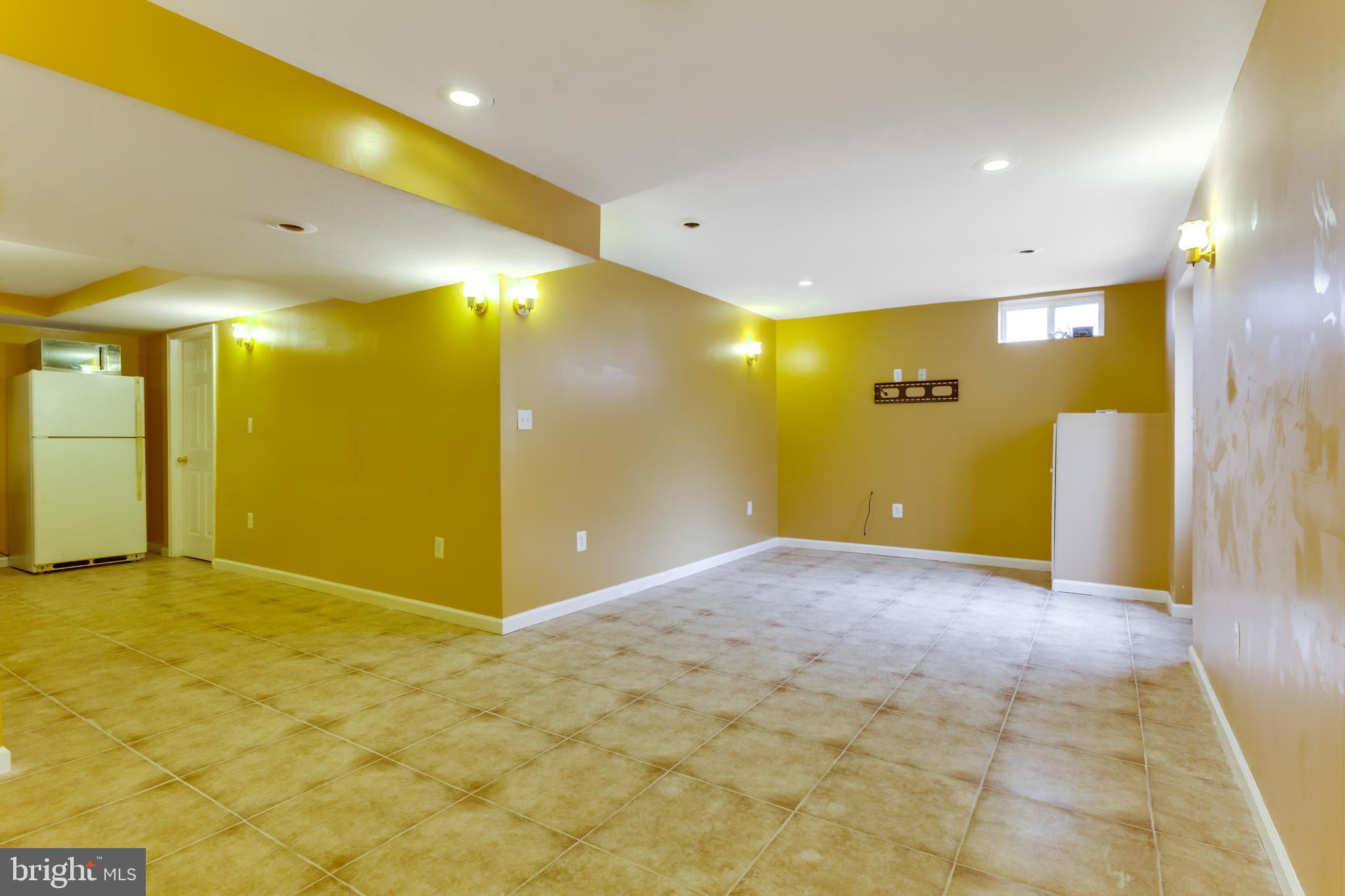 WINDSOR MILL SUB - Residential Lease