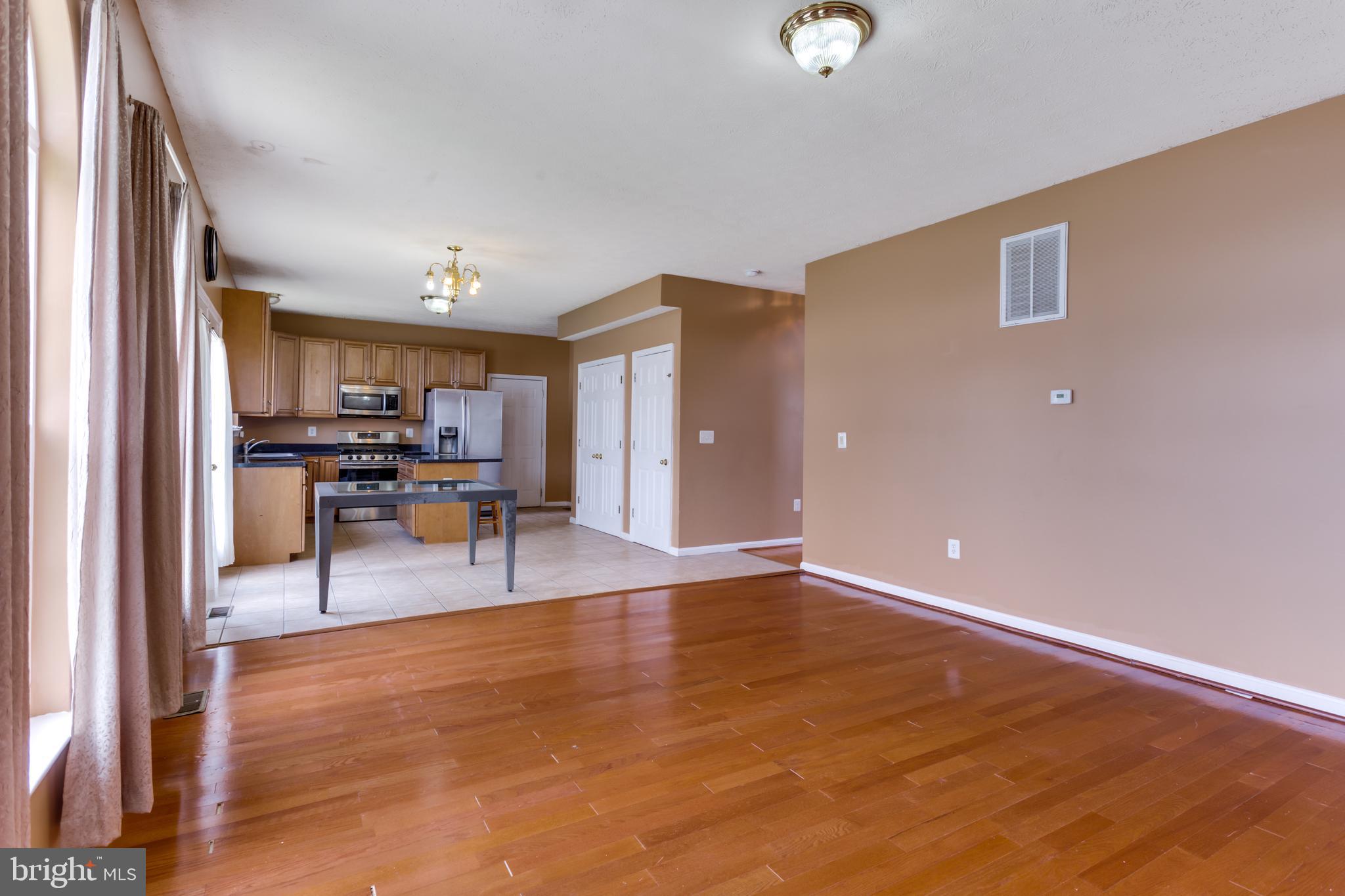 WINDSOR MILL SUB - Residential Lease