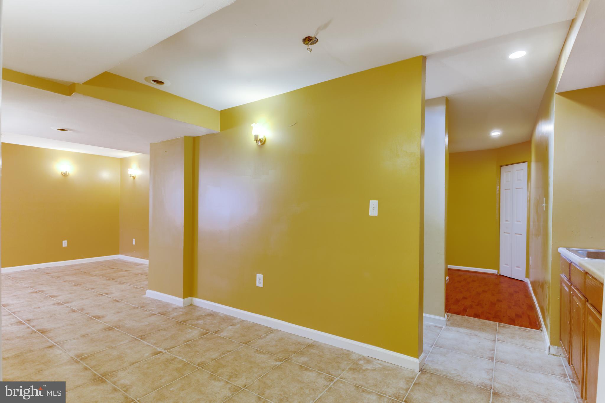 WINDSOR MILL SUB - Residential Lease