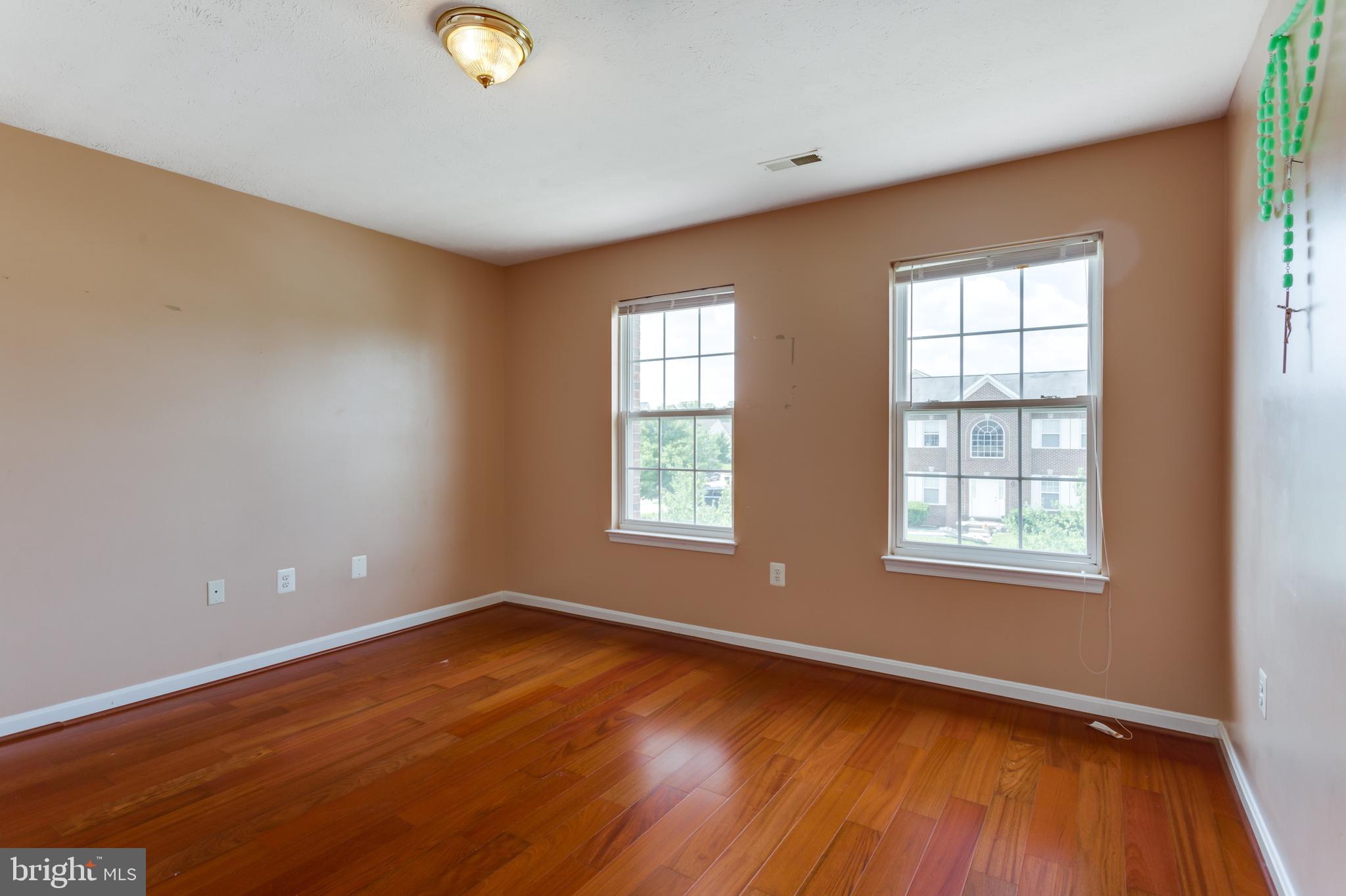 WINDSOR MILL SUB - Residential Lease