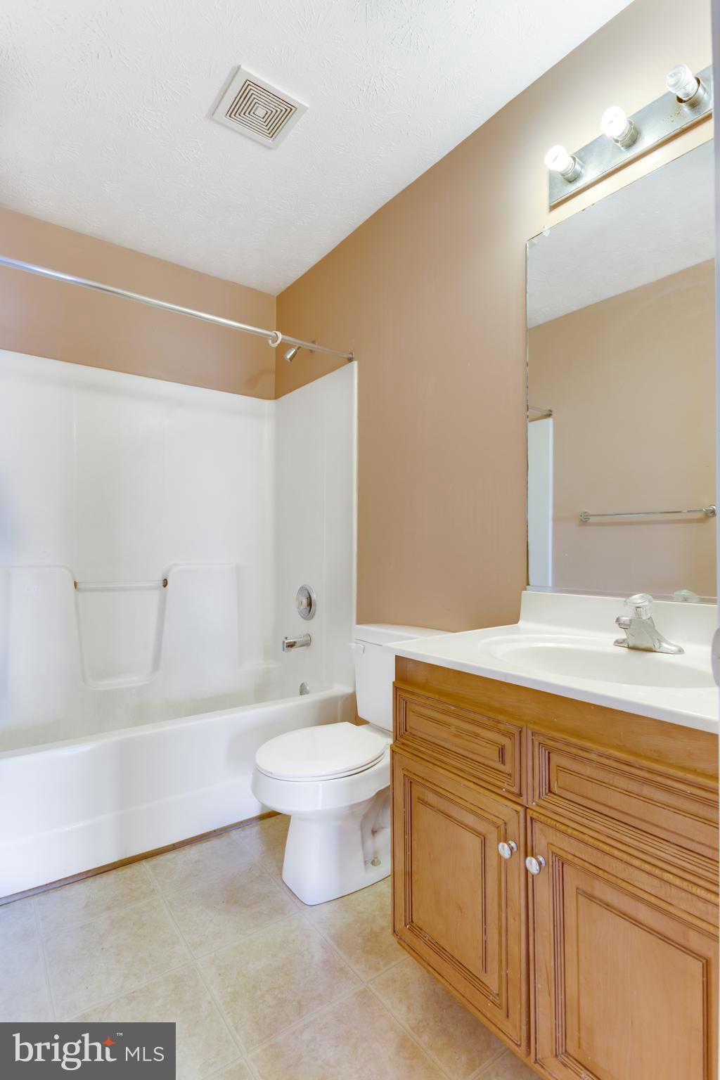 WINDSOR MILL SUB - Residential Lease