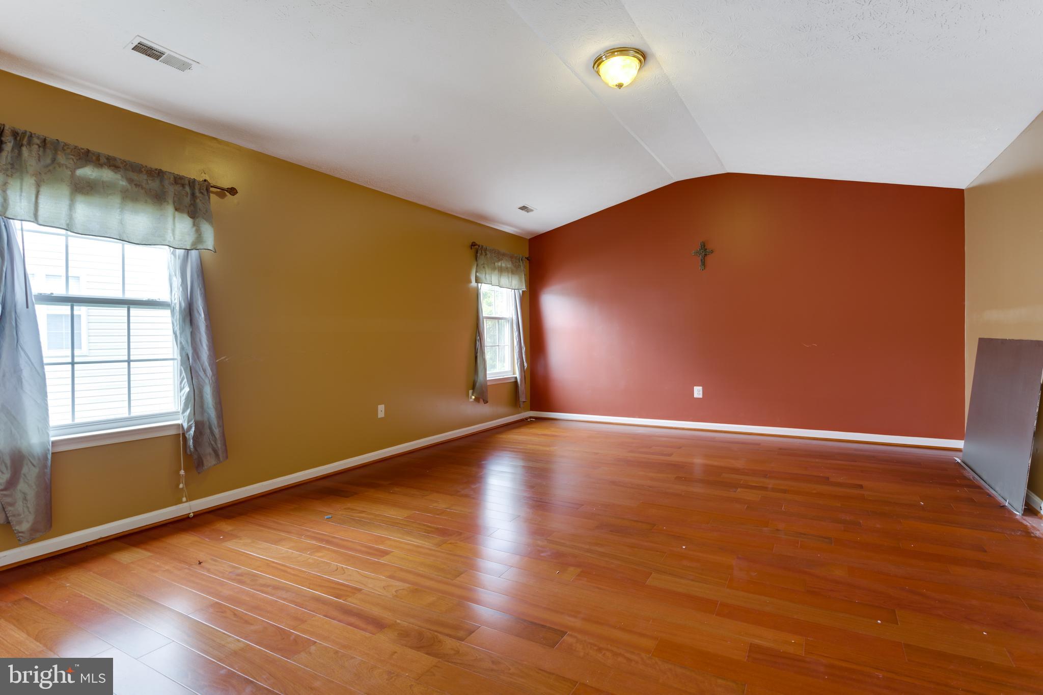 WINDSOR MILL SUB - Residential Lease