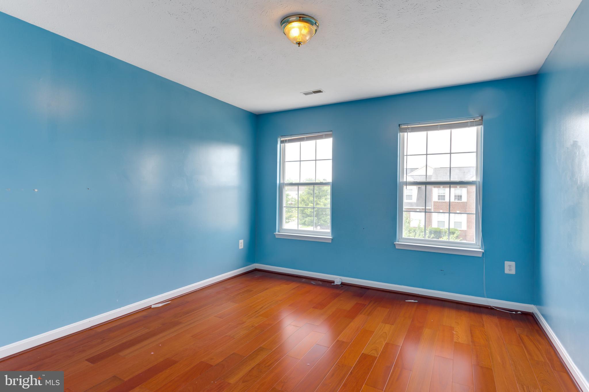 WINDSOR MILL SUB - Residential Lease