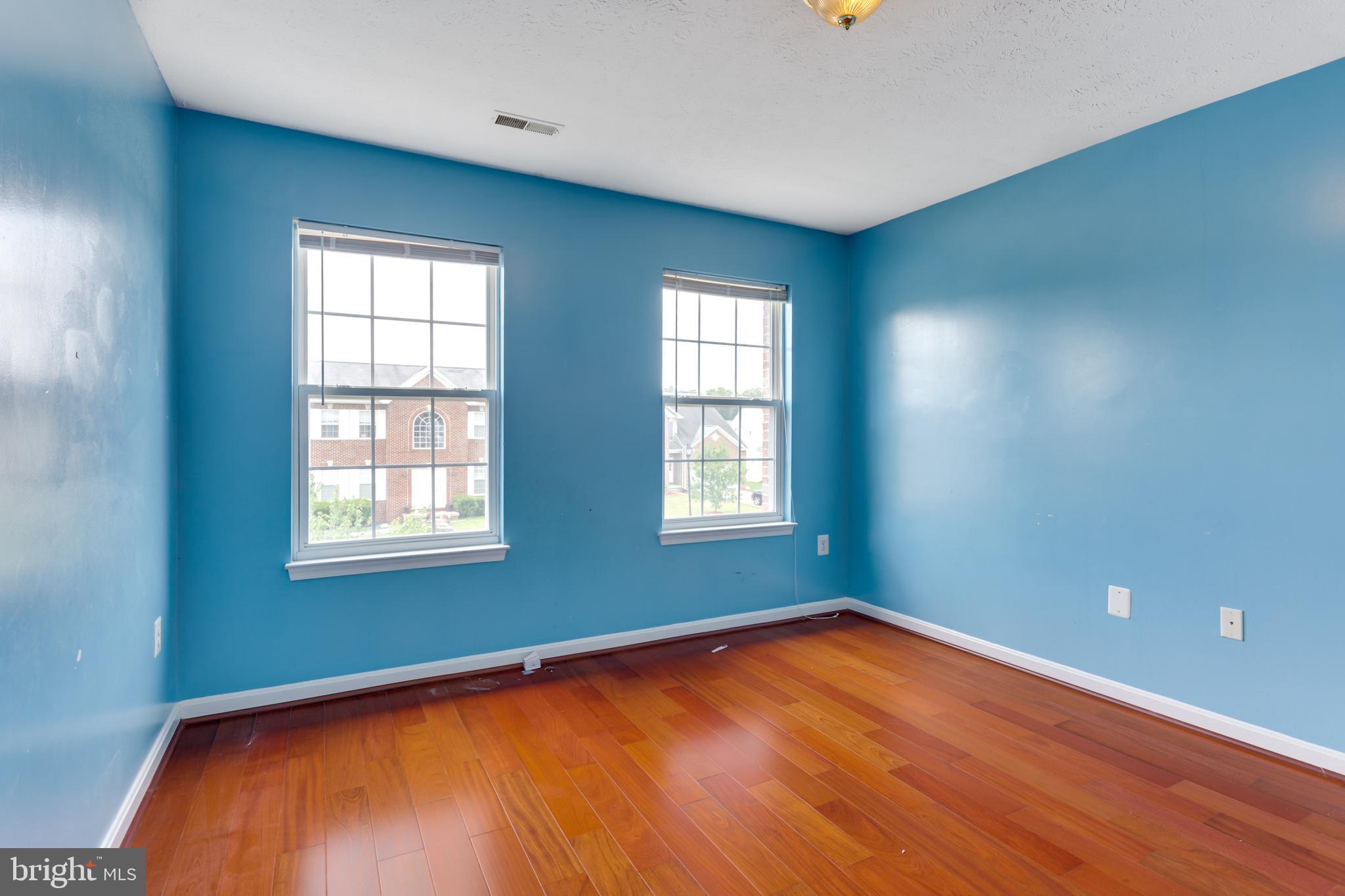 WINDSOR MILL SUB - Residential Lease