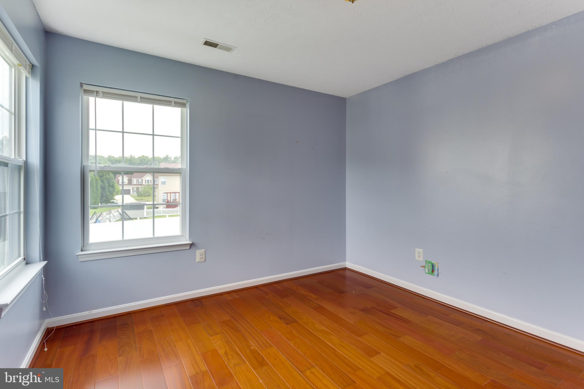 WINDSOR MILL SUB - Residential Lease