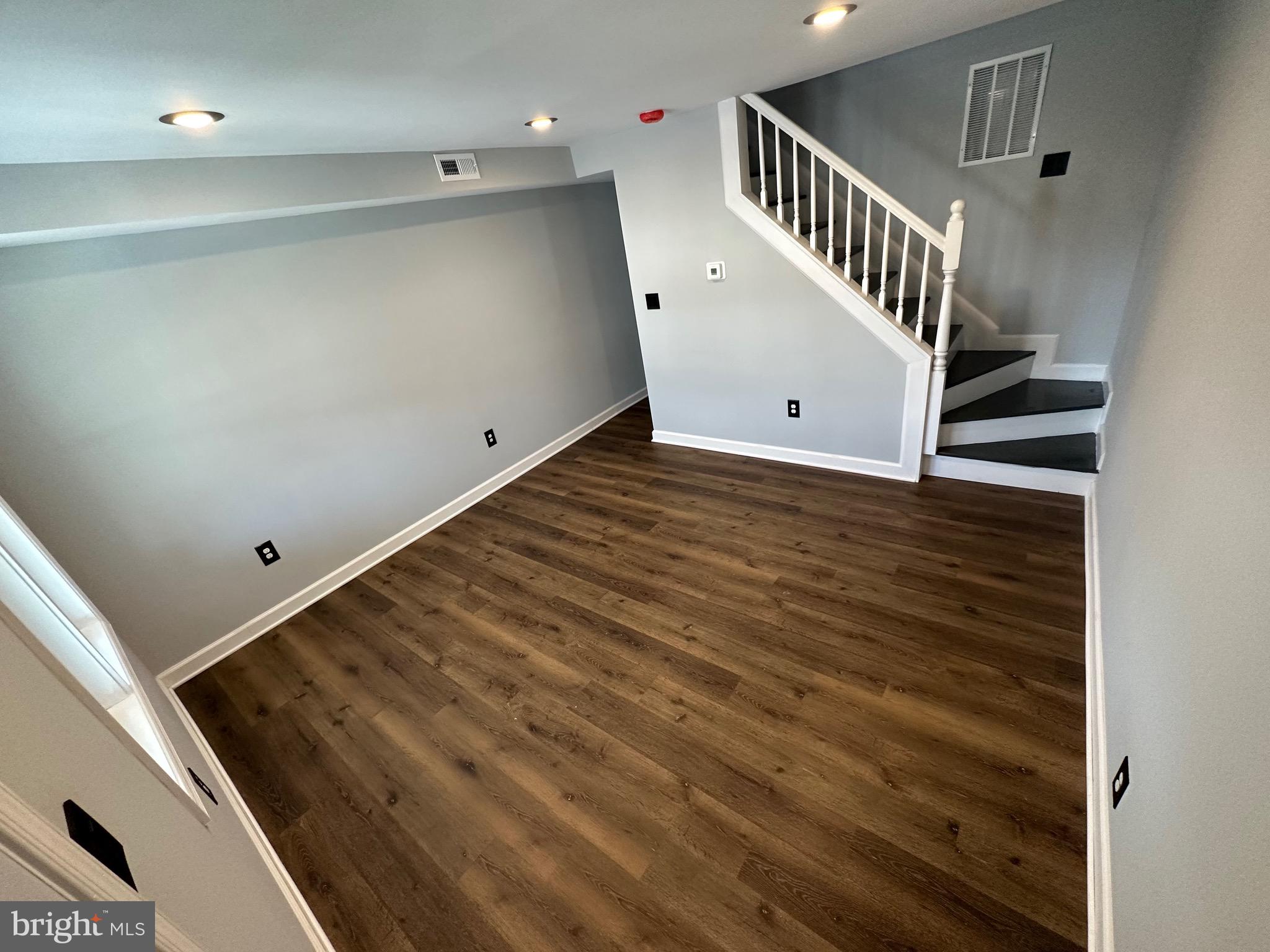 CHERRY HILL - Residential