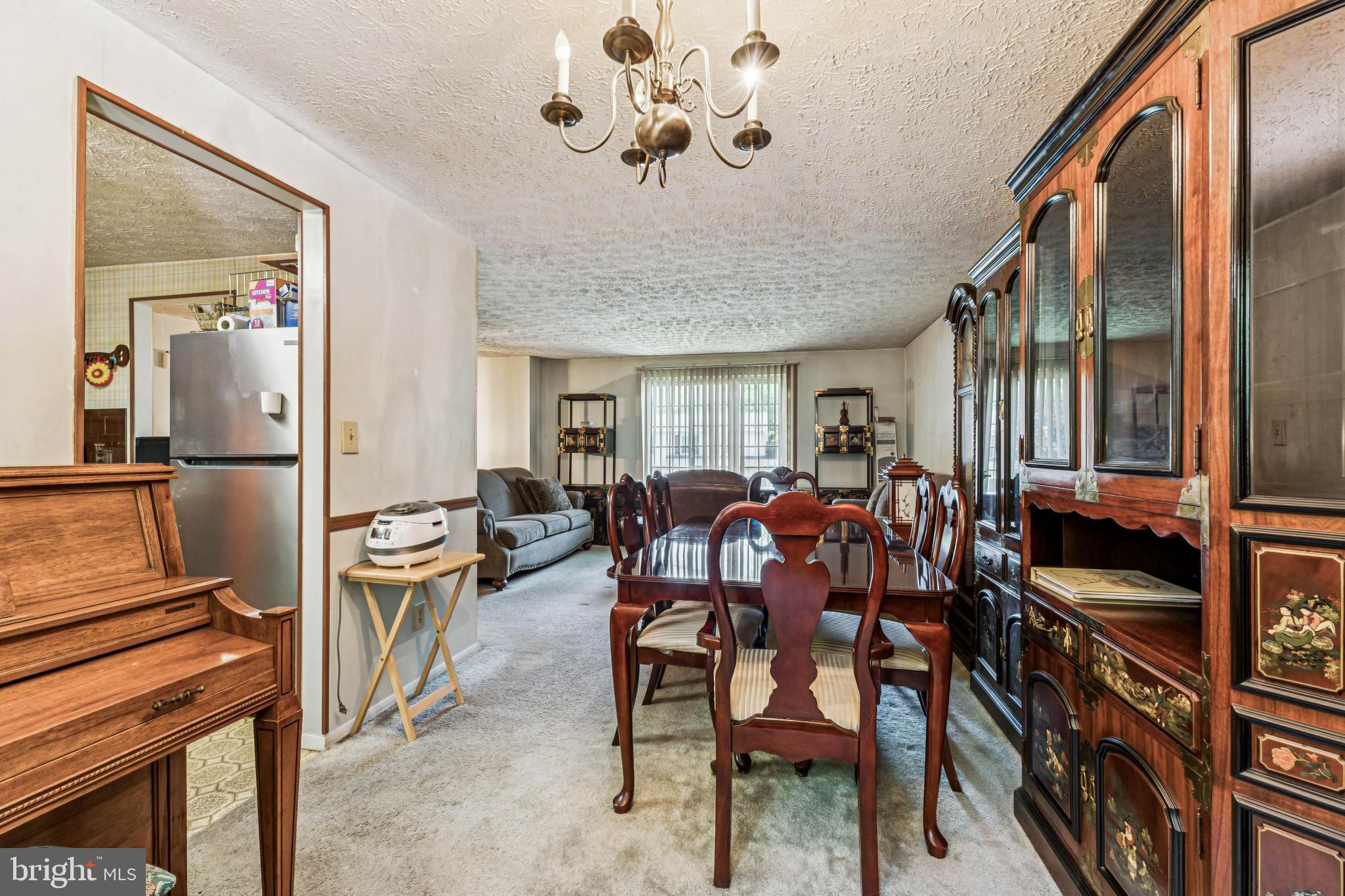 8011 TREASURE TREE COURT