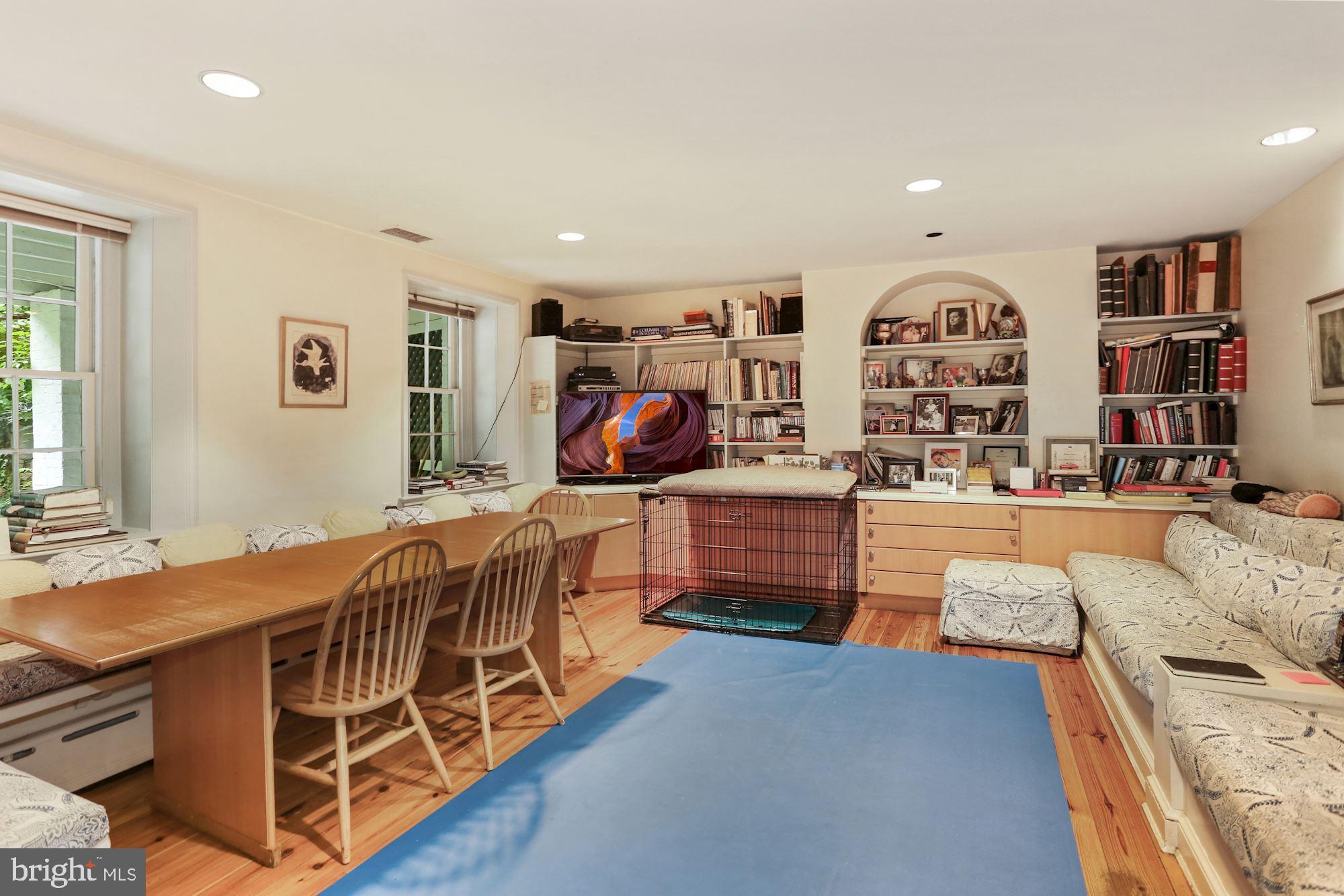 GEORGETOWN - Residential
