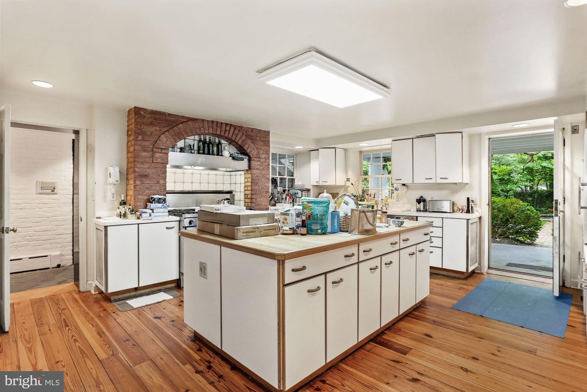 GEORGETOWN - Residential