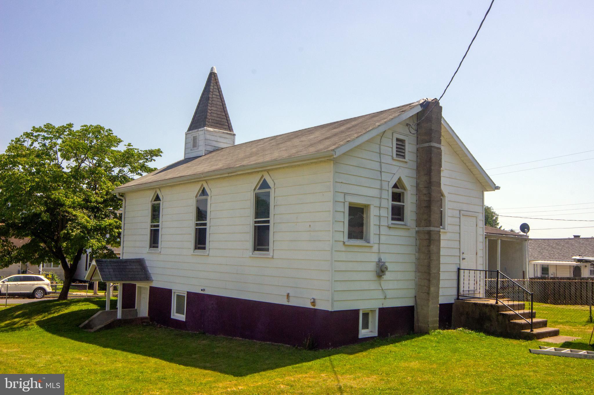 827 W 5TH STREET