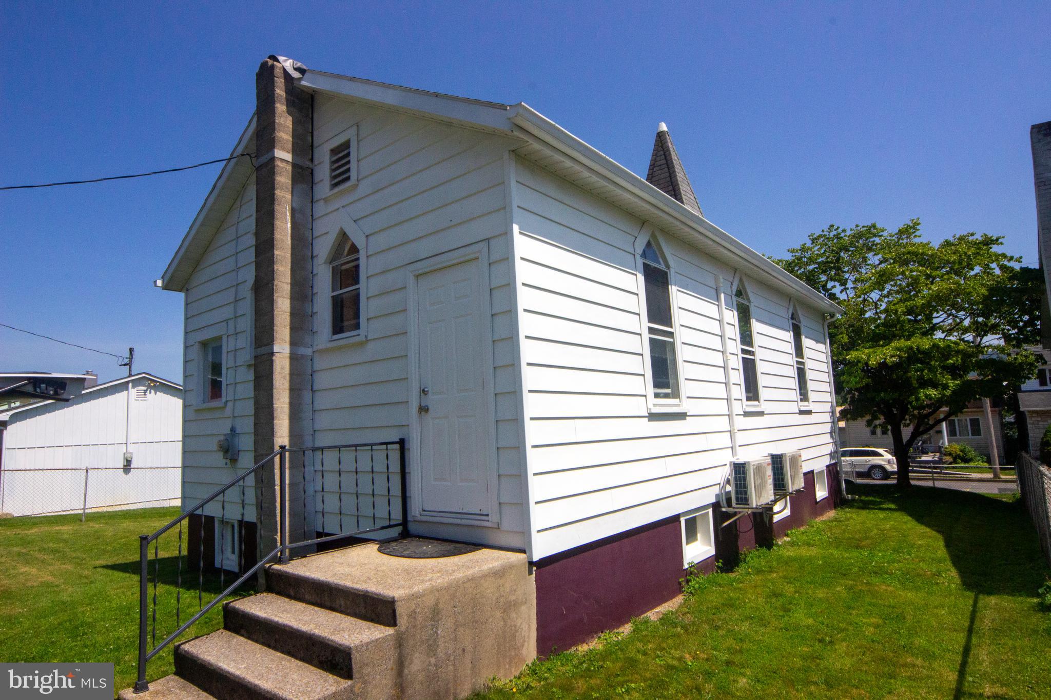 827 W 5TH STREET