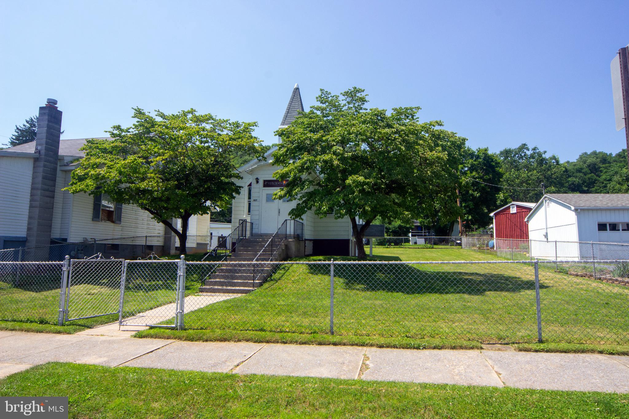 827 W 5TH STREET