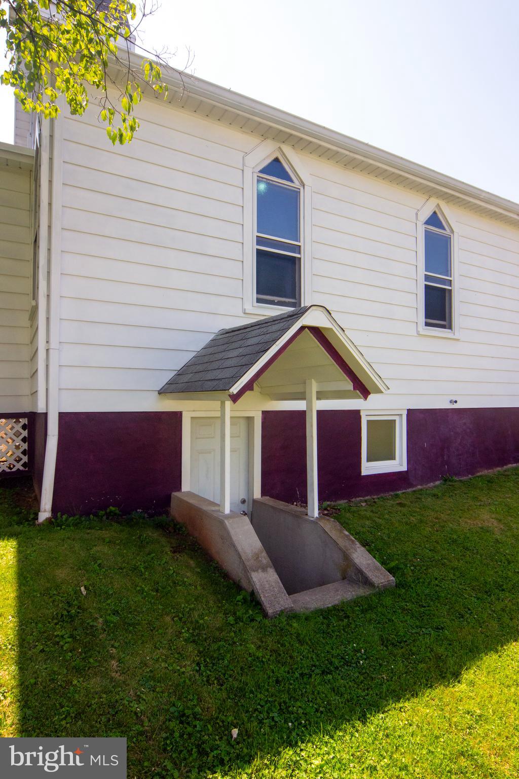 827 W 5TH STREET