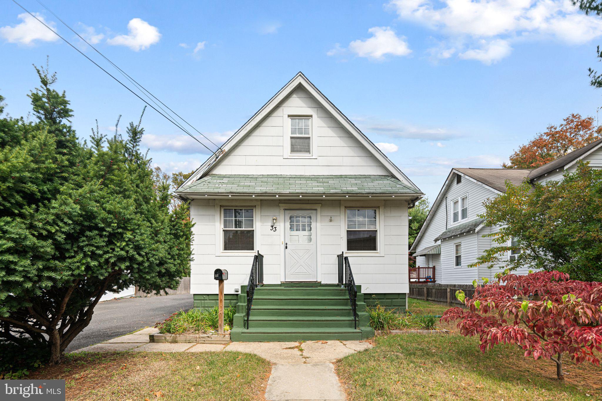 33 E GLOUCESTER PIKE