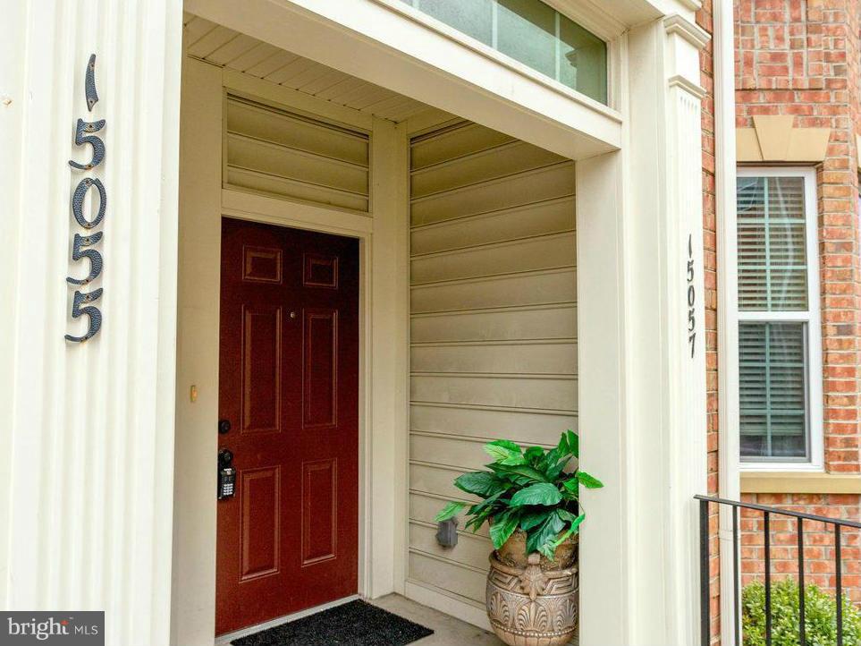 POTOMAC CLUB - Residential Lease