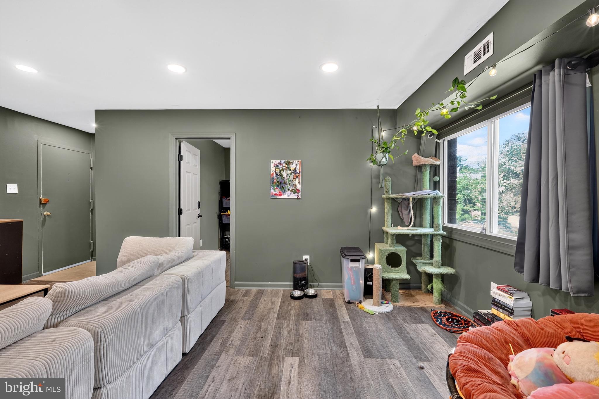 2914 KINGS CHAPEL ROAD 8