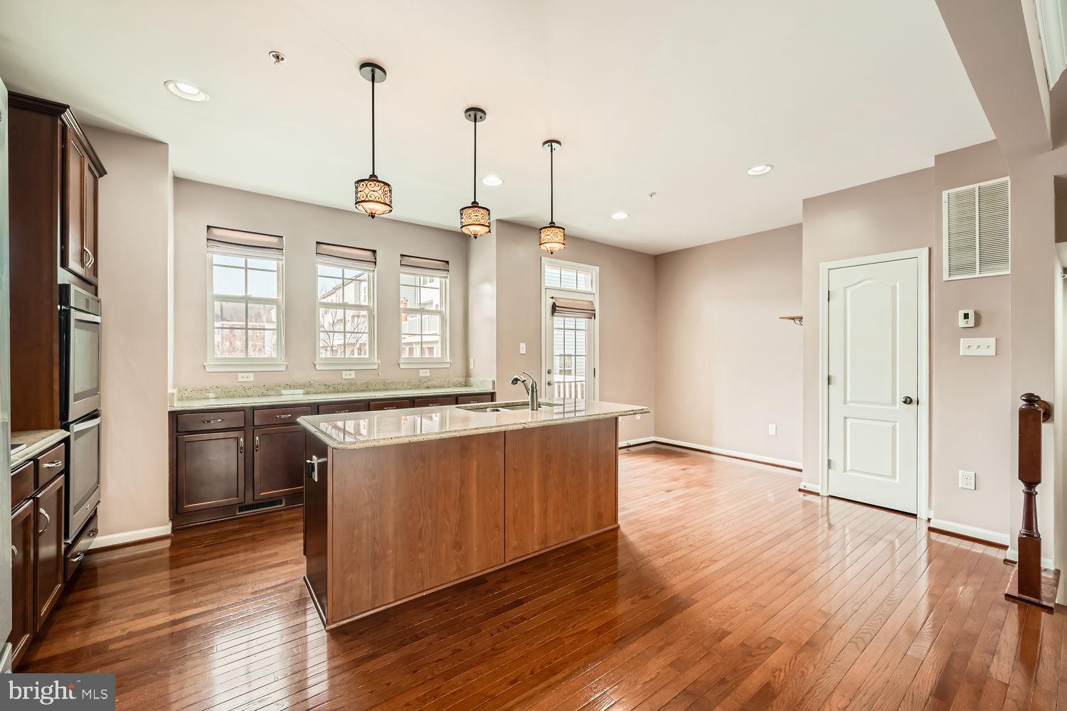 EMERSON - Residential