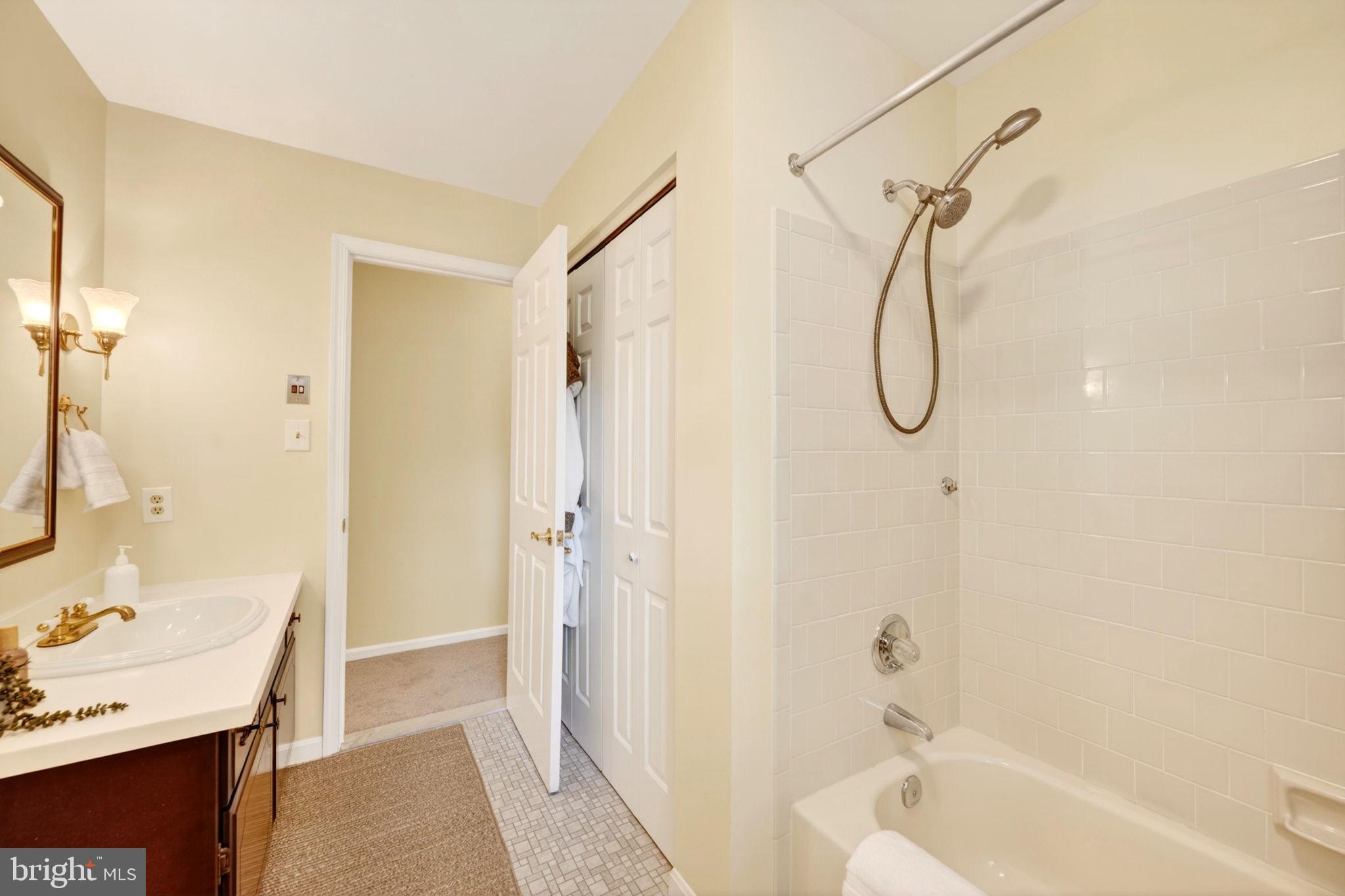 GREEN GLADE WOODS - Residential