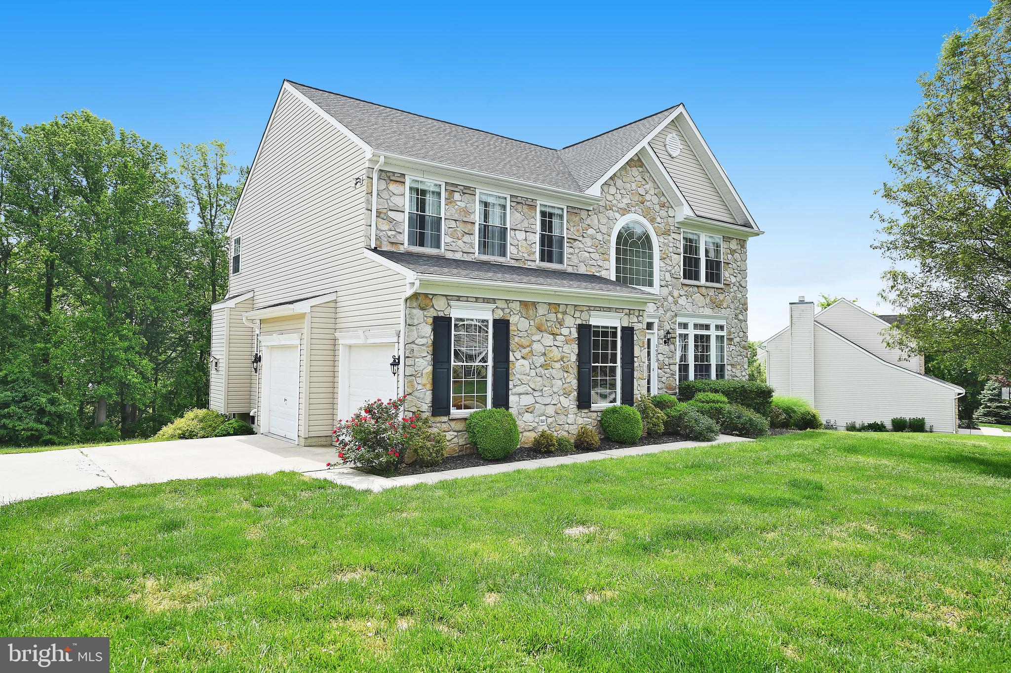 FOREST LAKES - Residential Lease