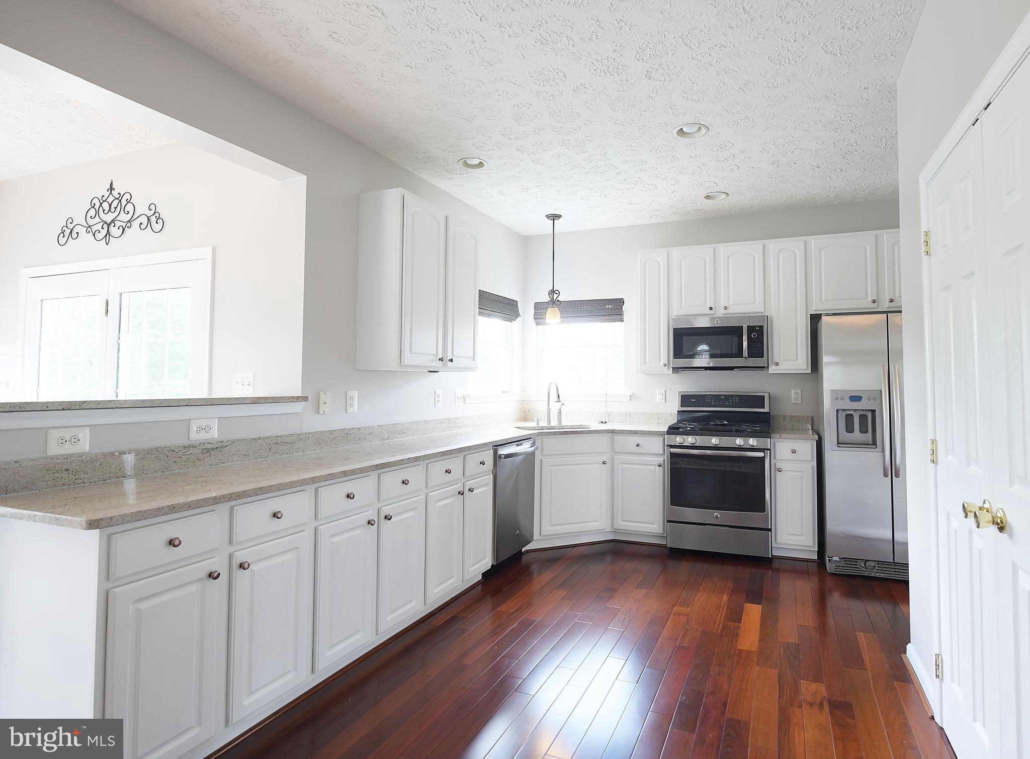 FOREST LAKES - Residential Lease