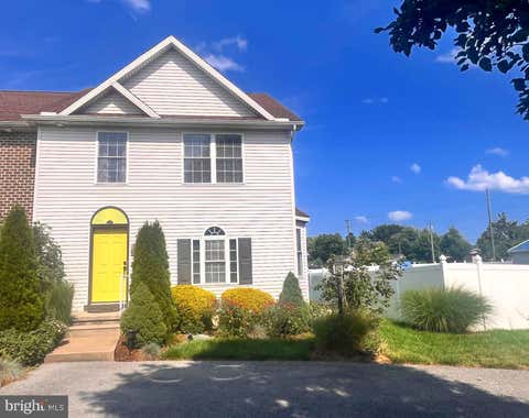 Townhouse For Sale - 123 Wilkson Lane Ln<br/> Franklin County, FAYETTEVILLE, PA 17222