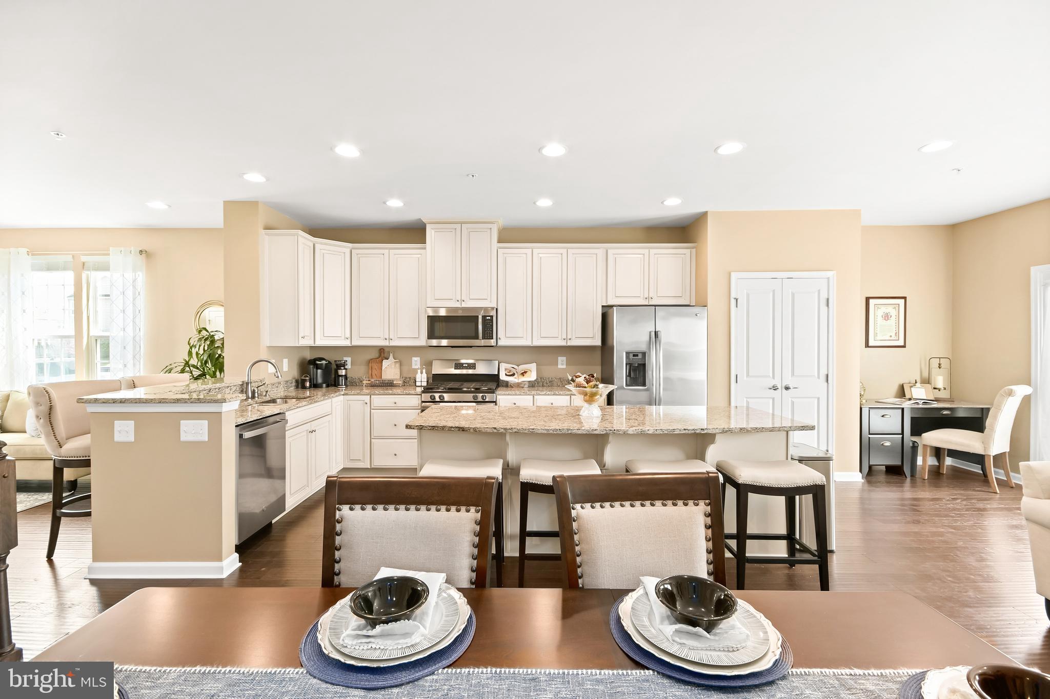 LANDSDALE - Residential