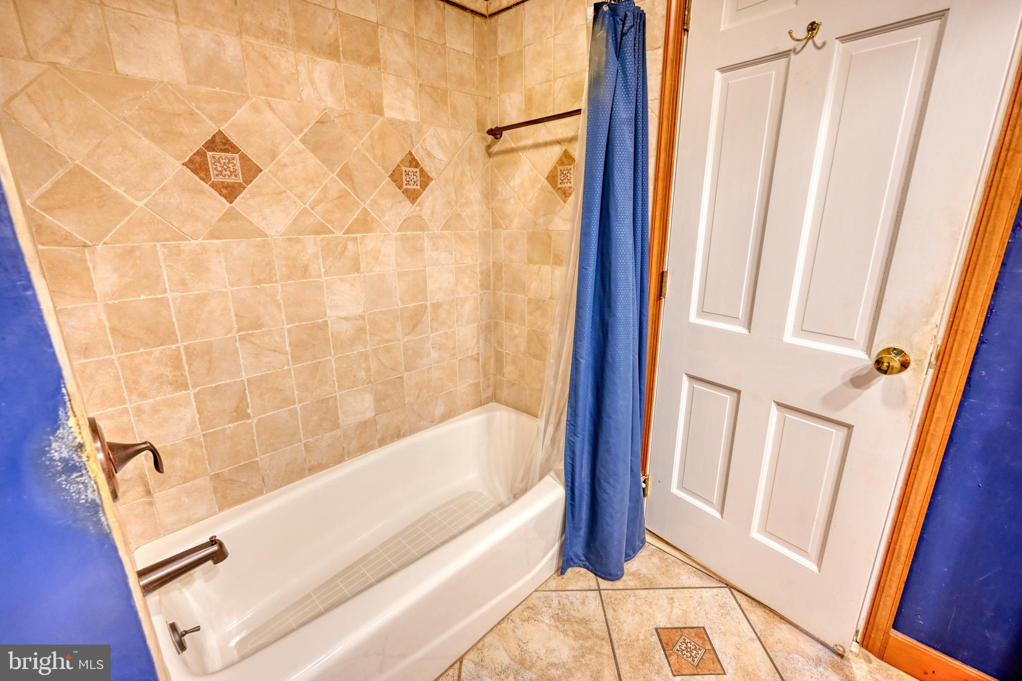 LYNNCREST - Residential