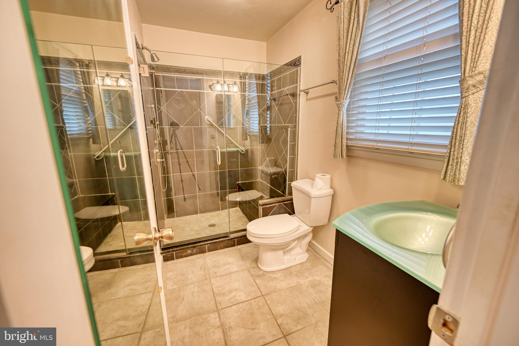 LYNNCREST - Residential