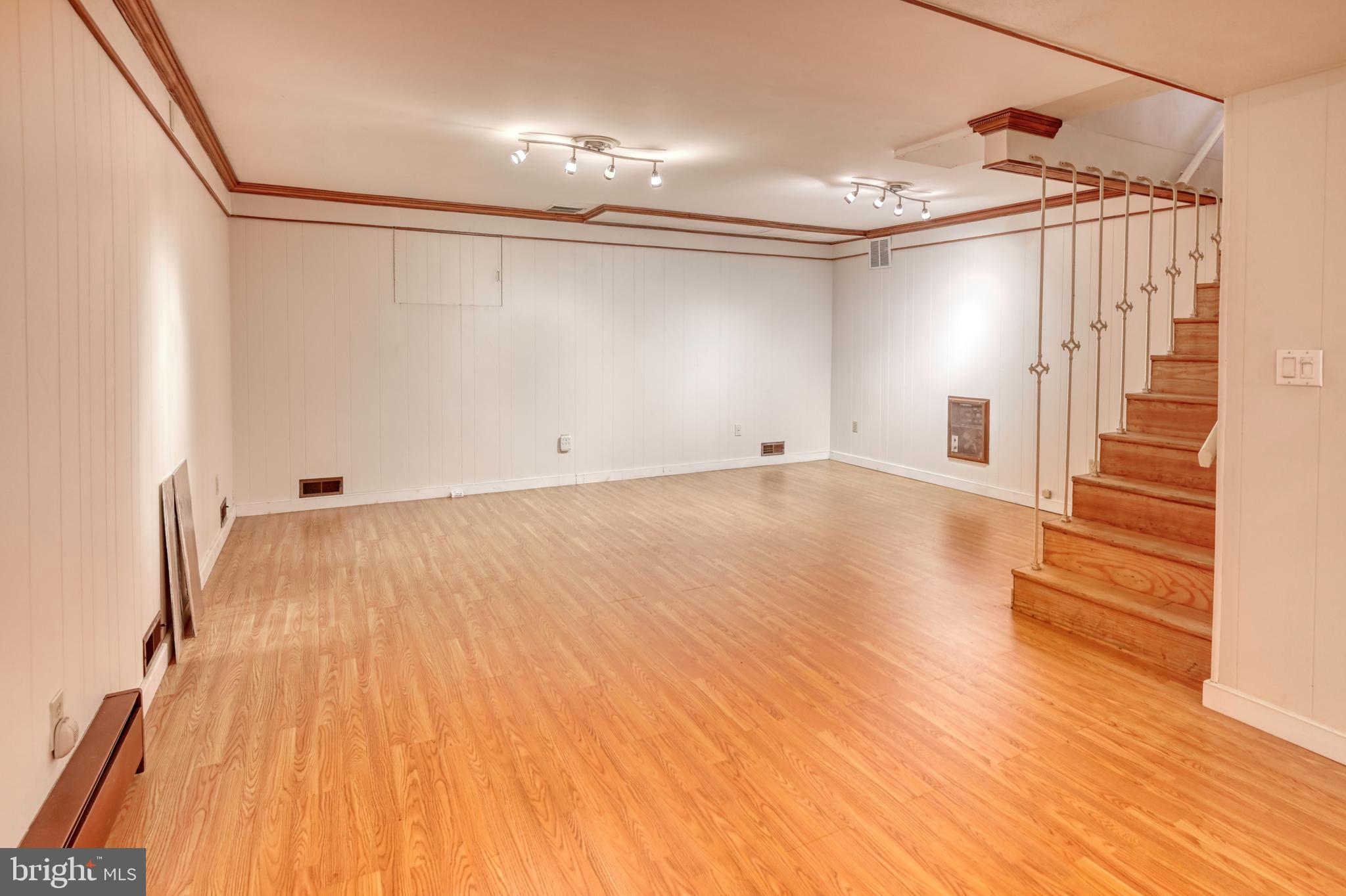 LYNNCREST - Residential