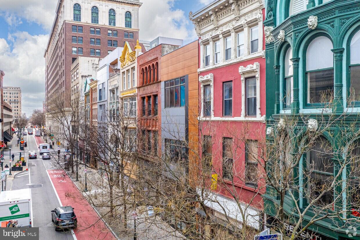 718 CHESTNUT STREET