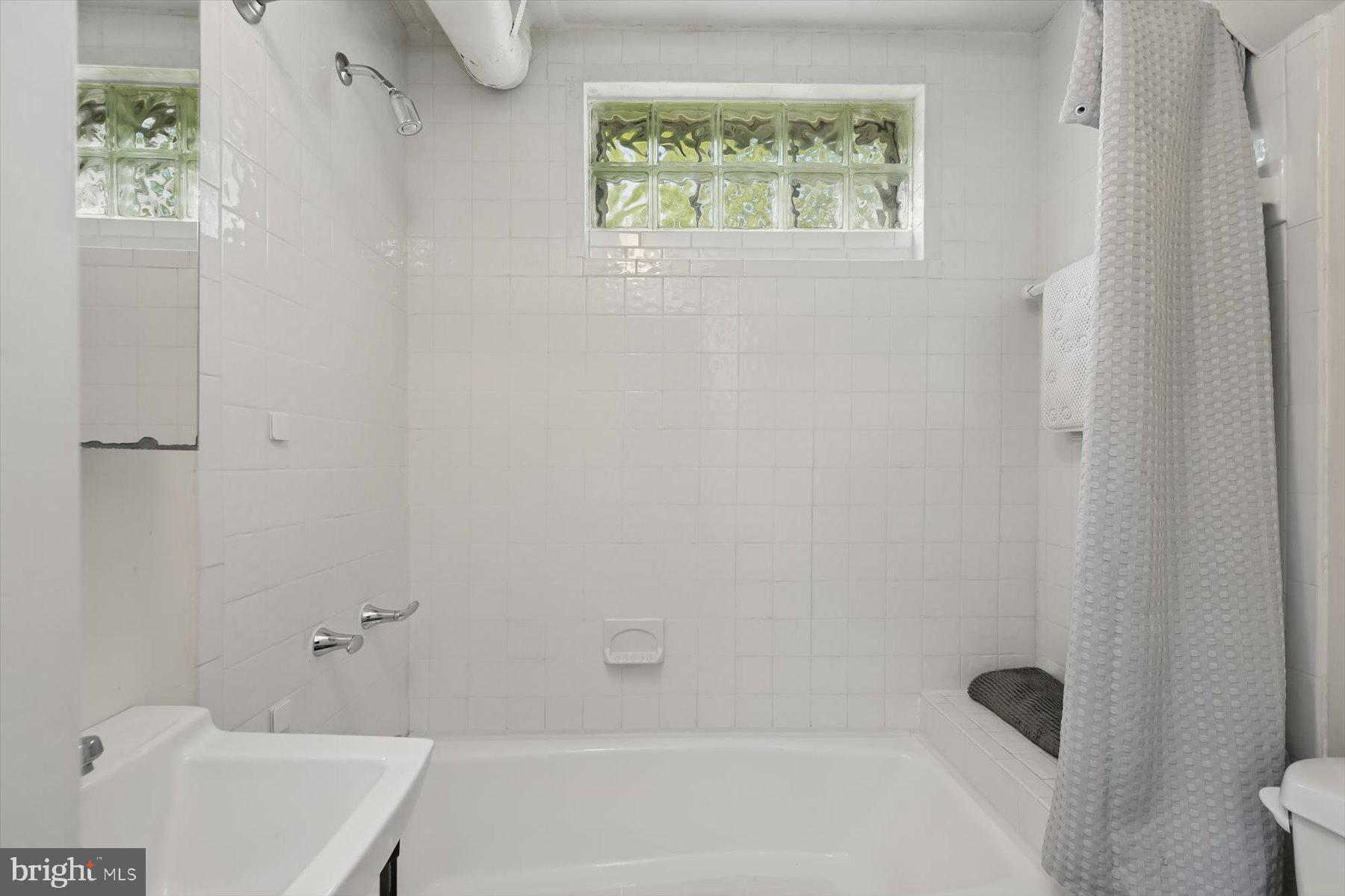 BANNOCKBURN HEIGHTS - Residential