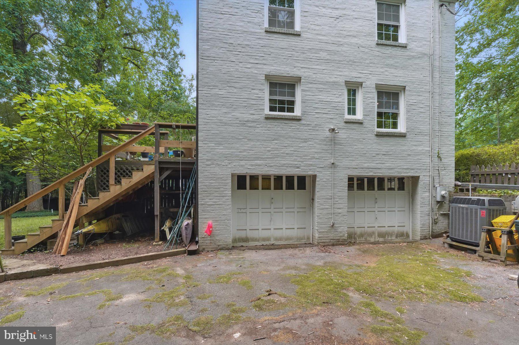 BANNOCKBURN HEIGHTS - Residential