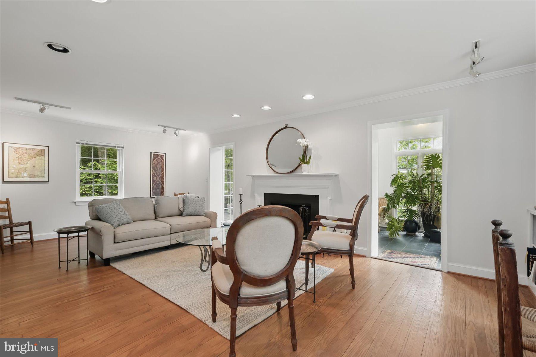 BANNOCKBURN HEIGHTS - Residential