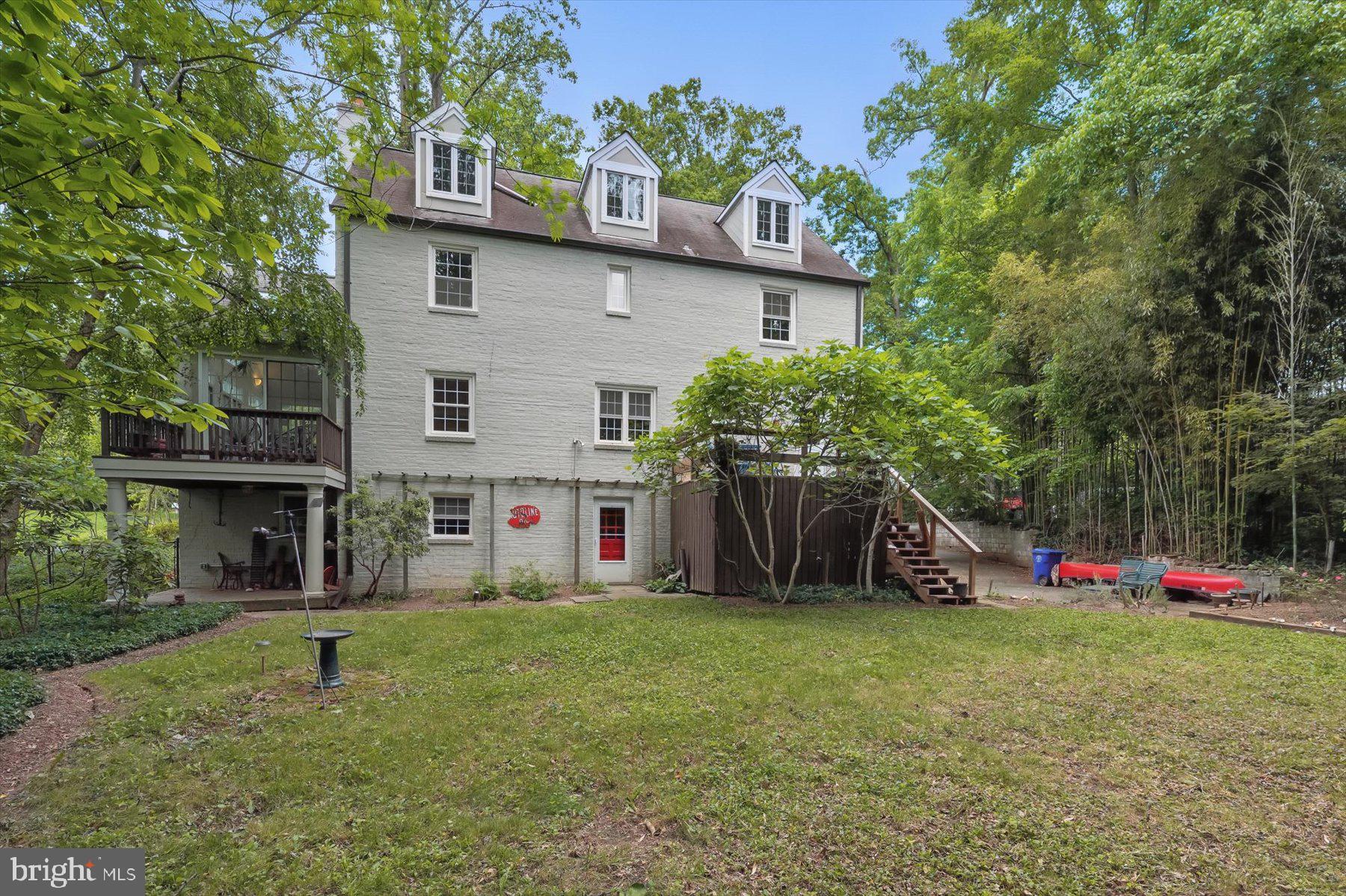 BANNOCKBURN HEIGHTS - Residential