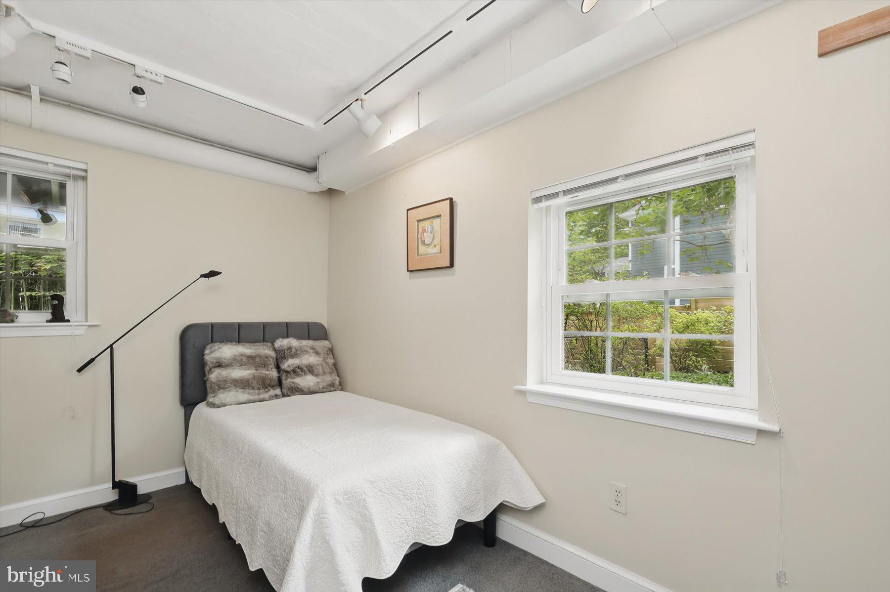 BANNOCKBURN HEIGHTS - Residential