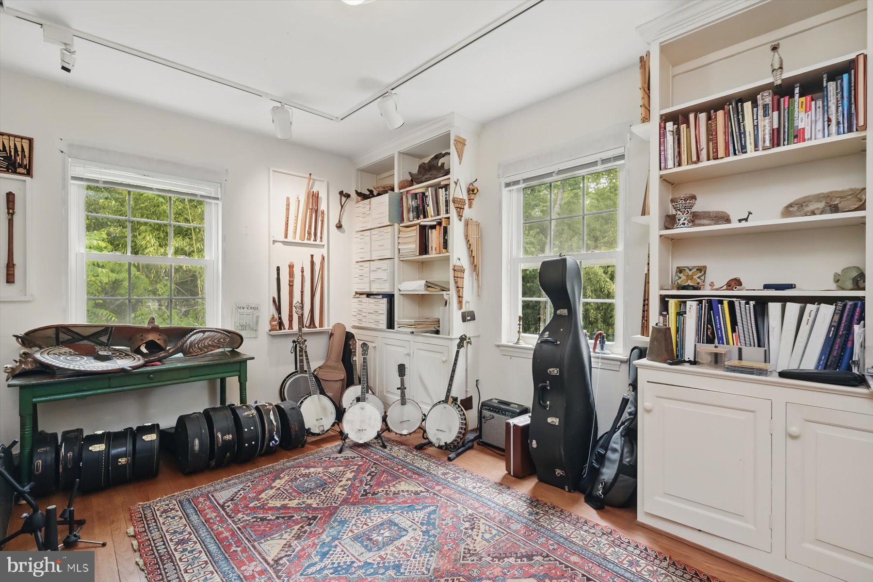 BANNOCKBURN HEIGHTS - Residential