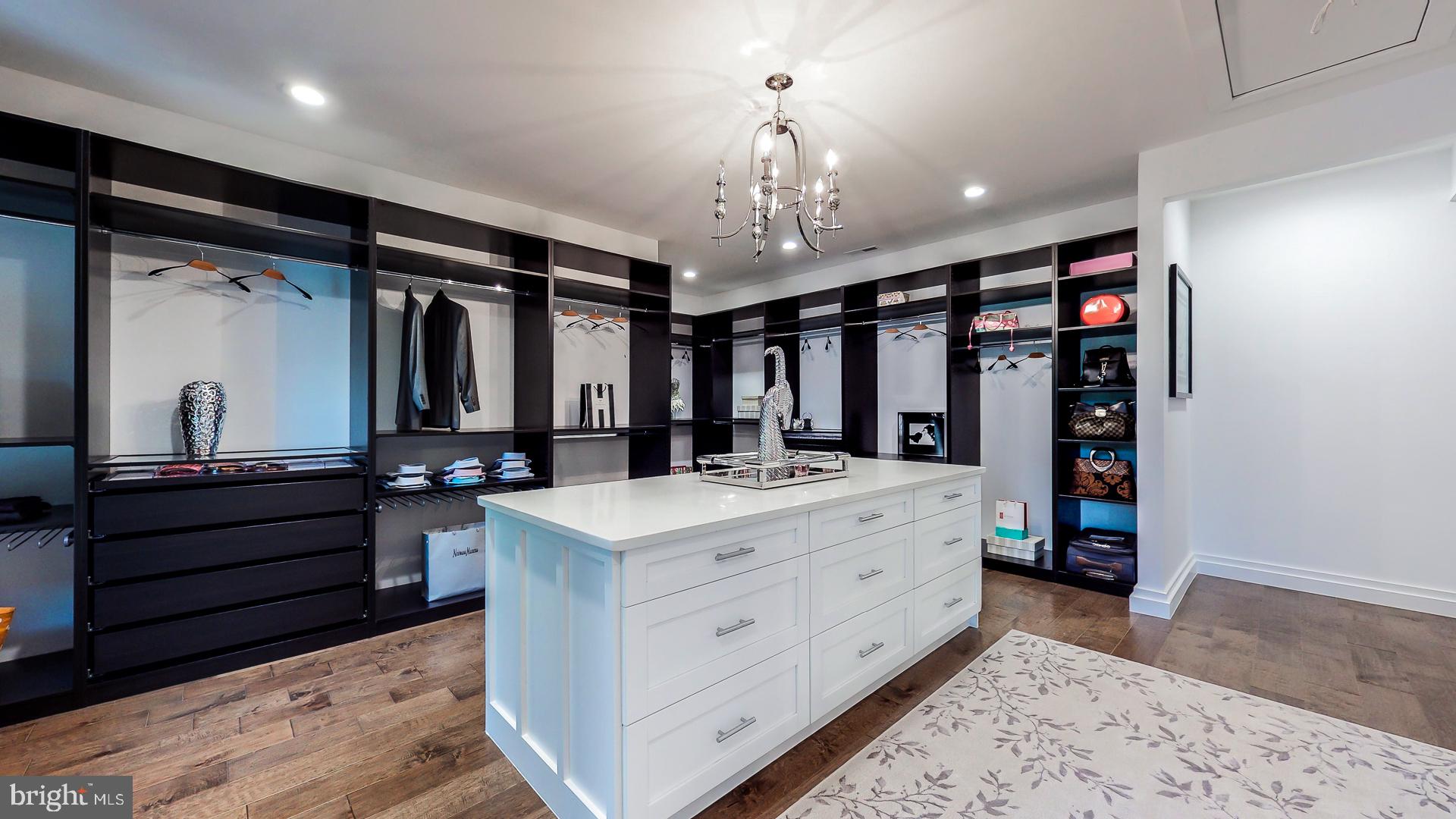 BROOKHAVEN - Residential