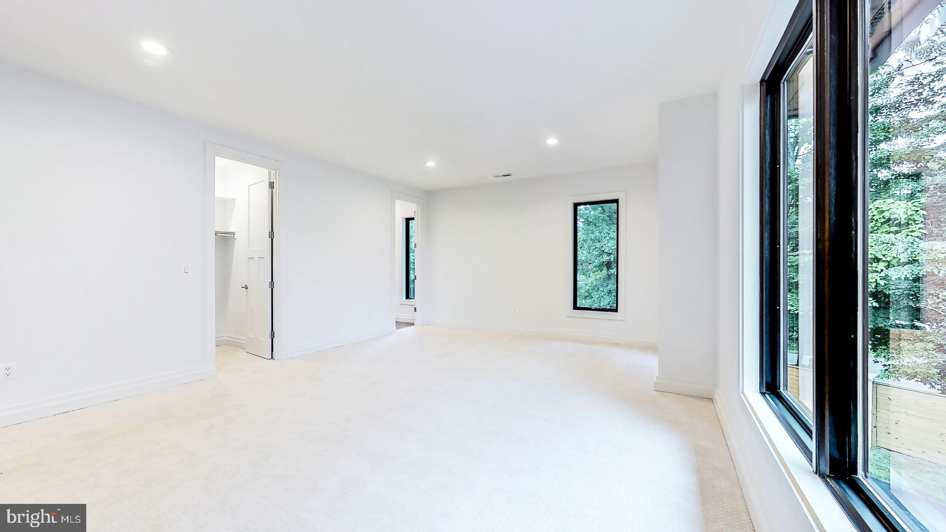 BROOKHAVEN - Residential