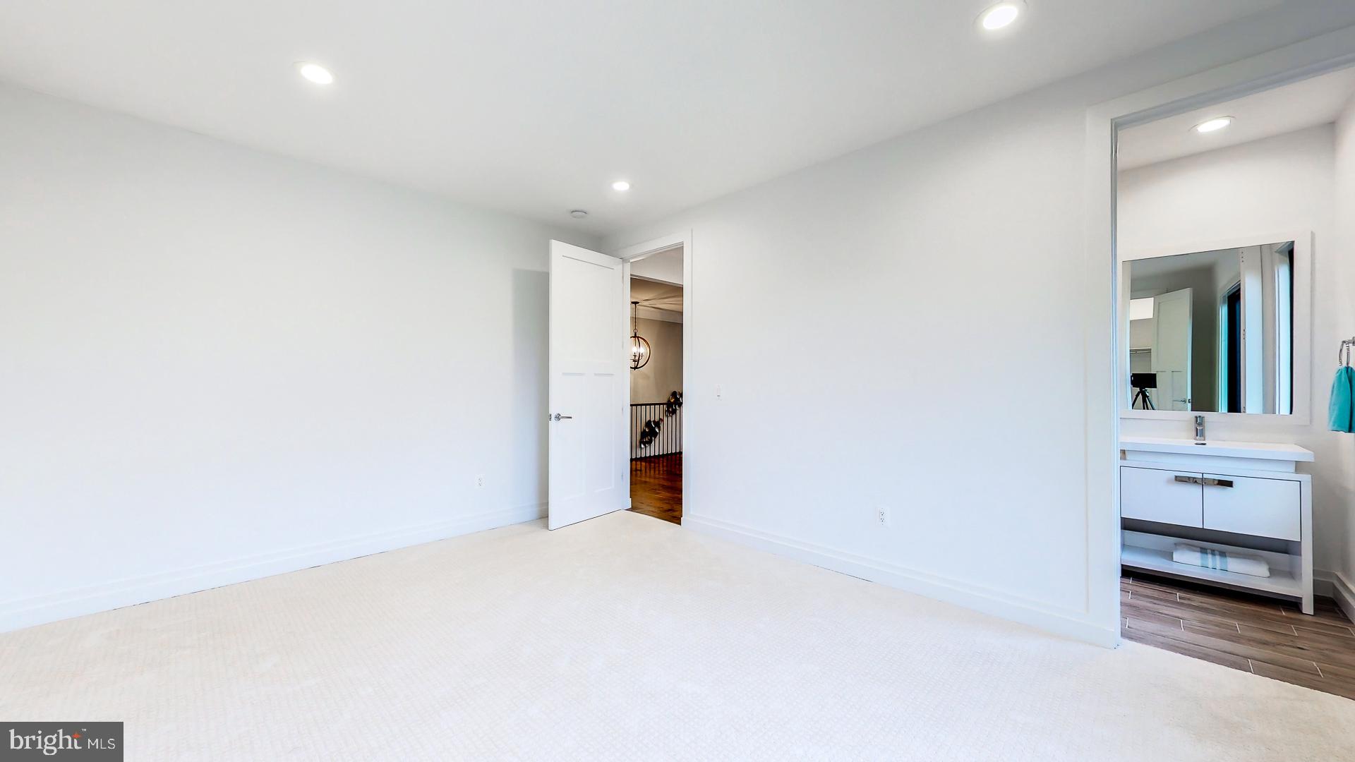 BROOKHAVEN - Residential